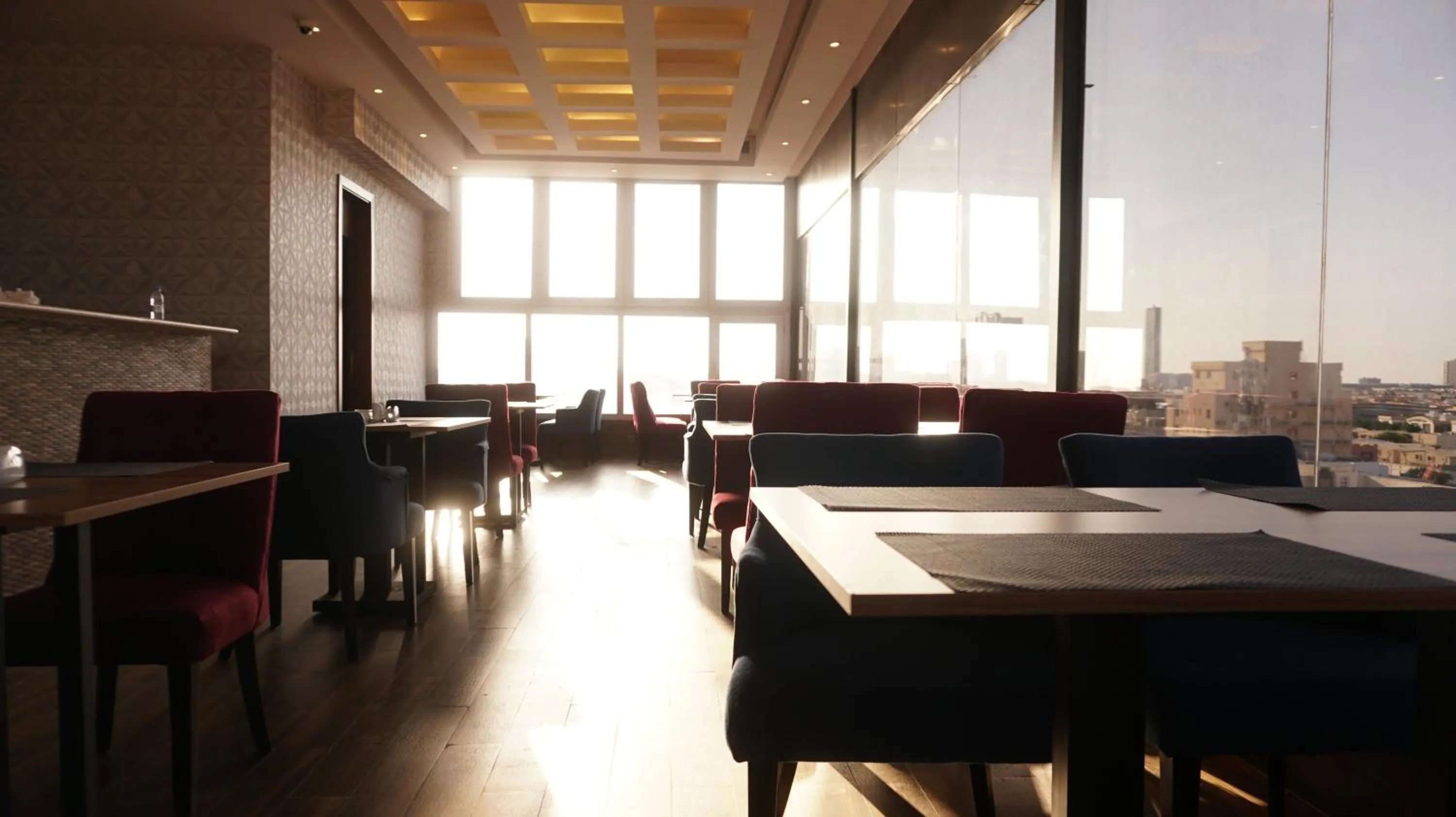 Restaurant/places to eat in Eva Hotel