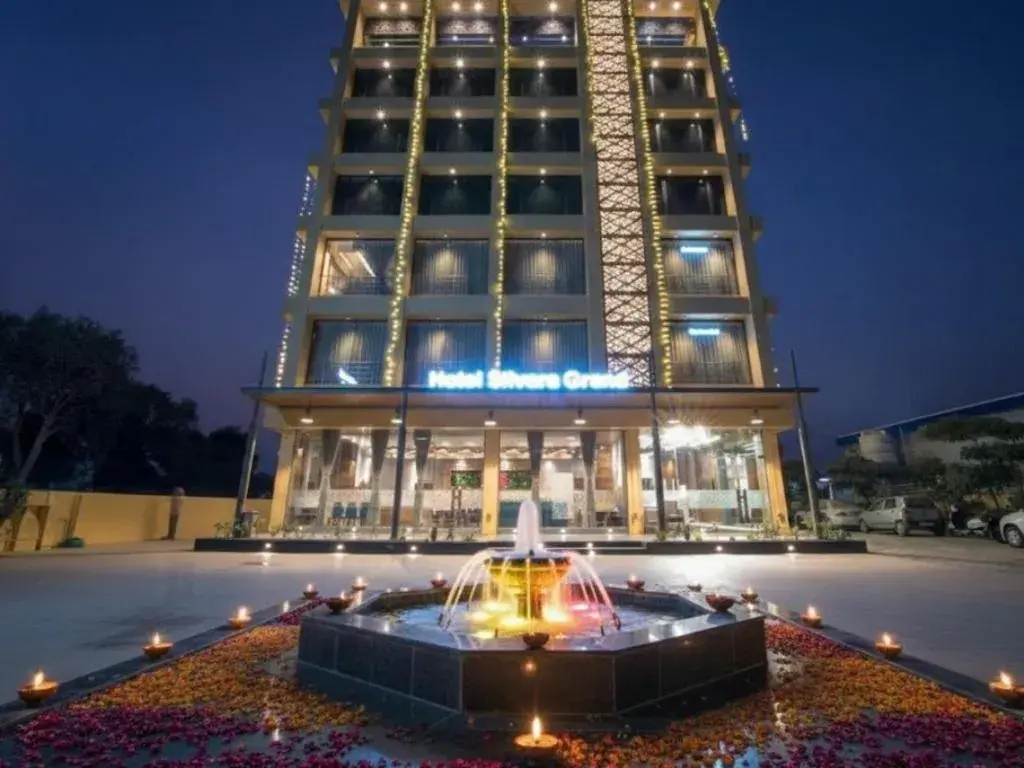 HOTEL SILVERA GRAND HOTEL SILVERA GRAND