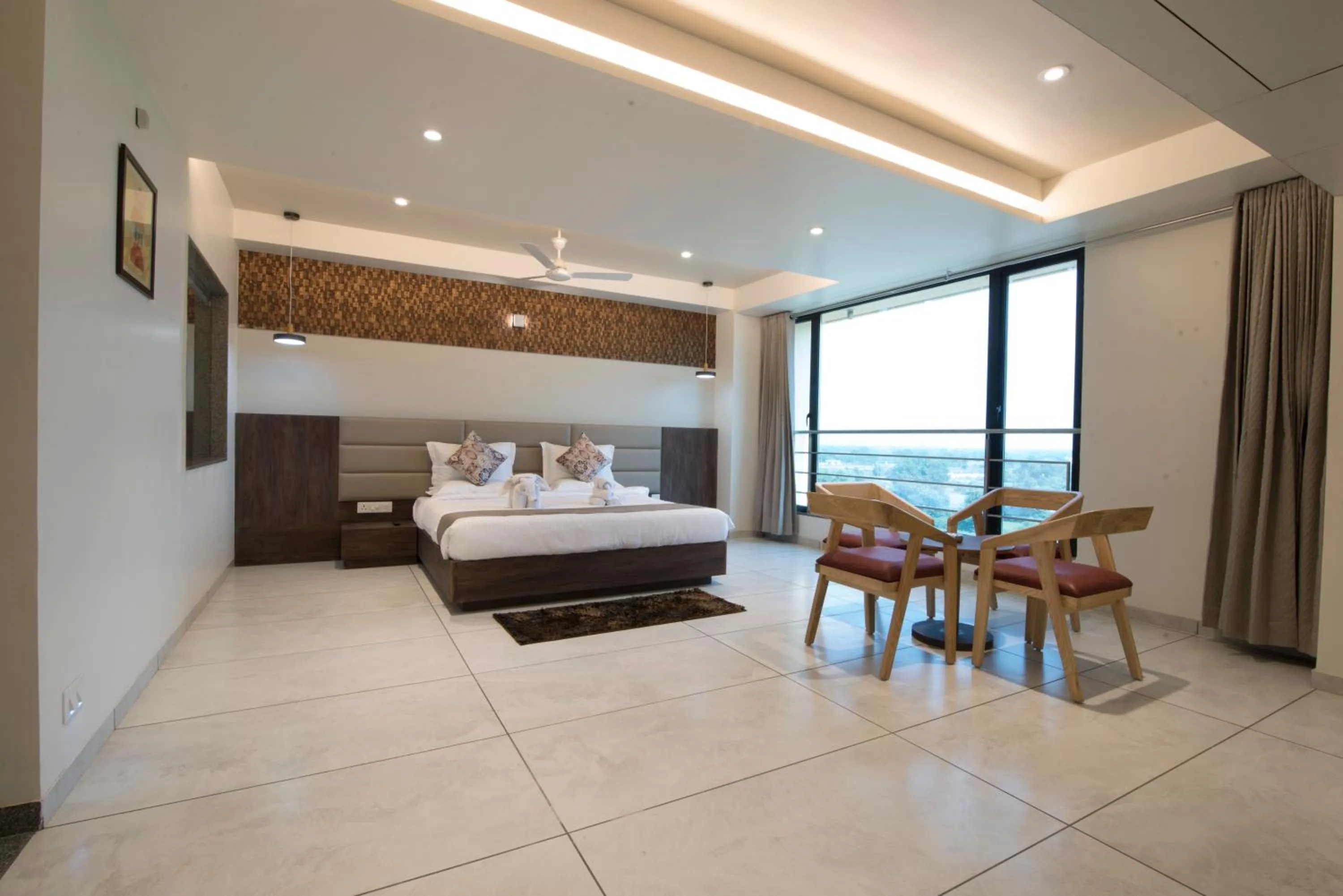 HOTEL SILVERA GRAND