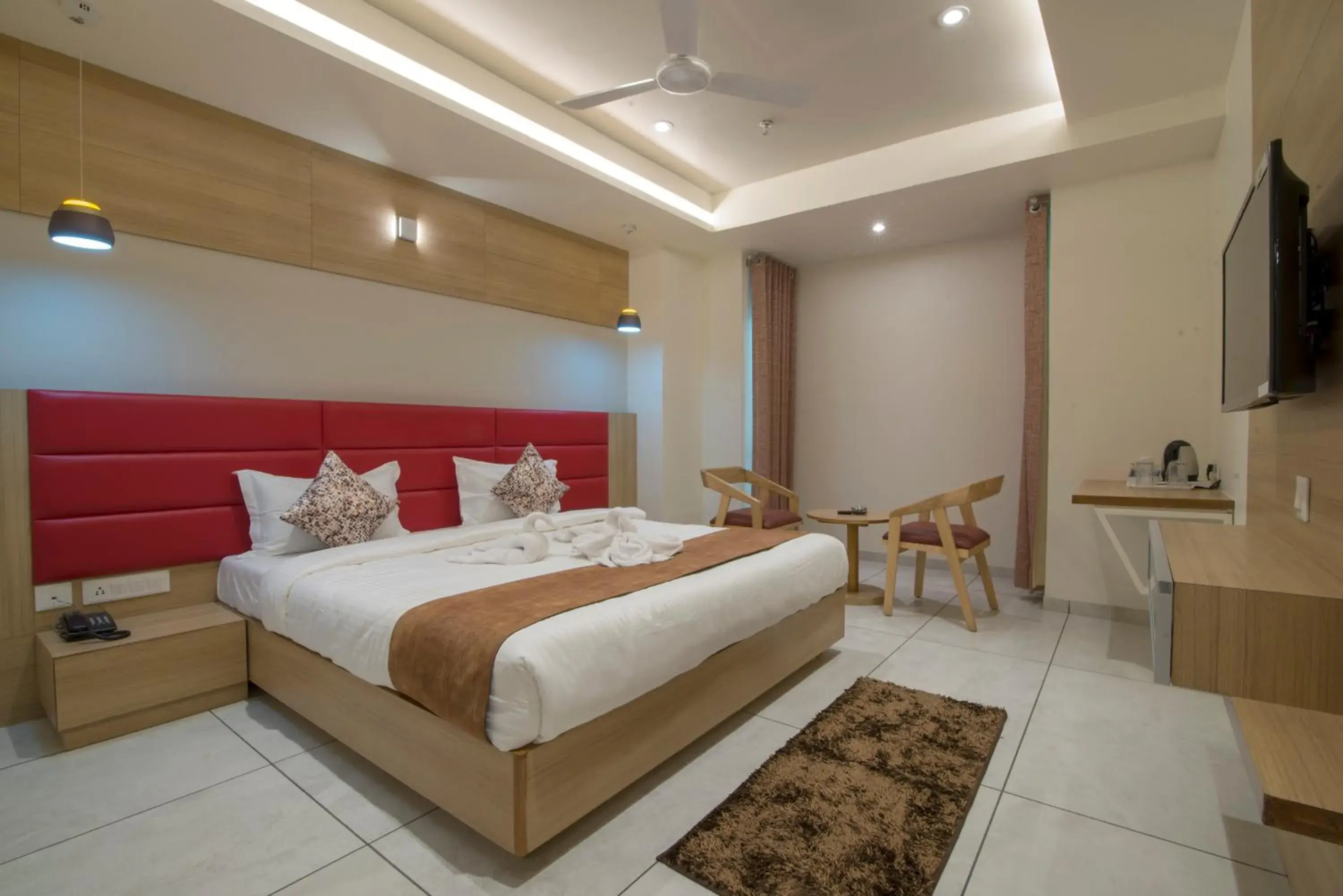 Deluxe King Room in HOTEL SILVERA GRAND Deluxe King Room in HOTEL SILVERA GRAND