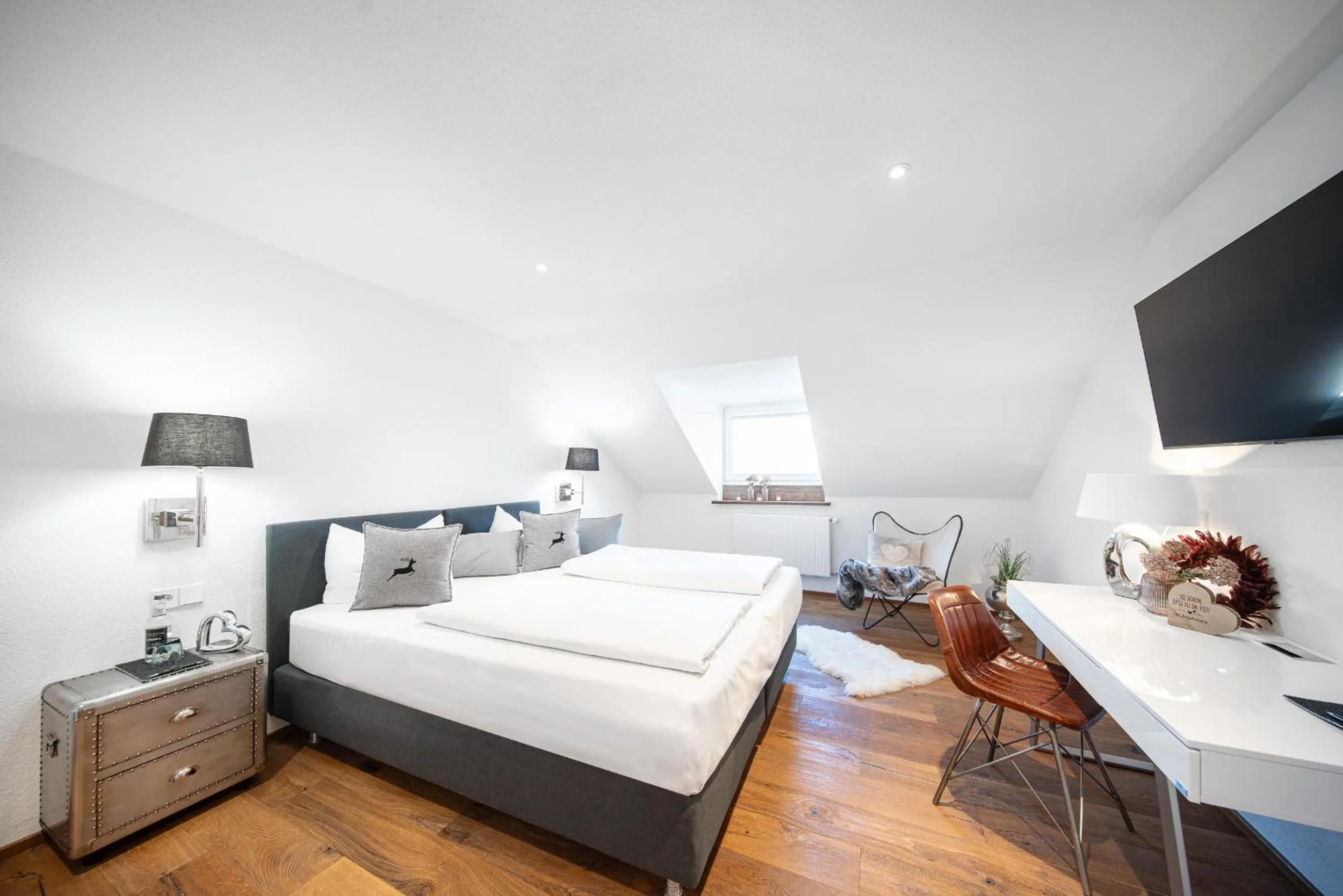 Photo of the whole room, Bed in Mäsers Allgäuherz