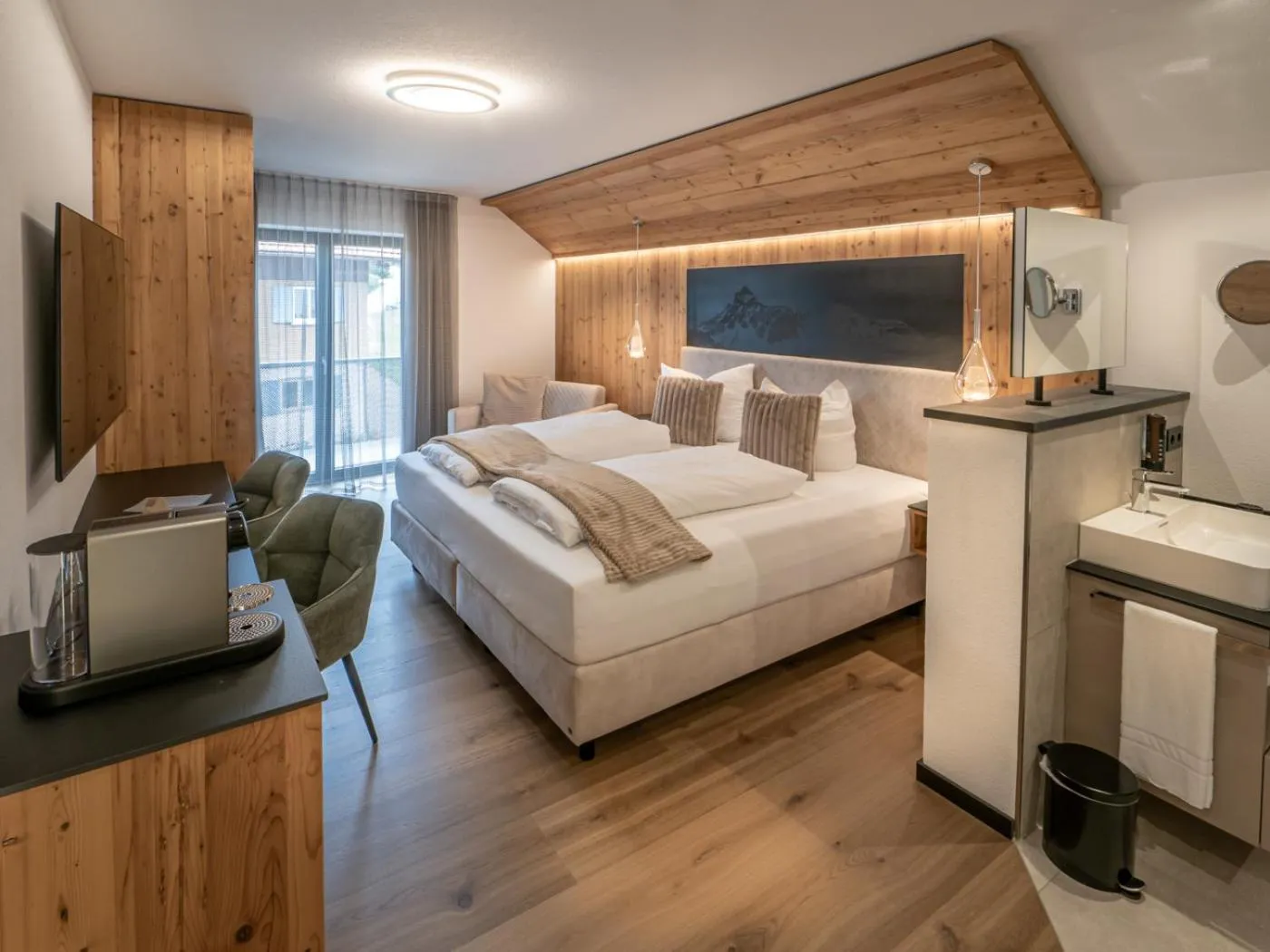 Photo of the whole room, Bed in Mäsers Allgäuherz