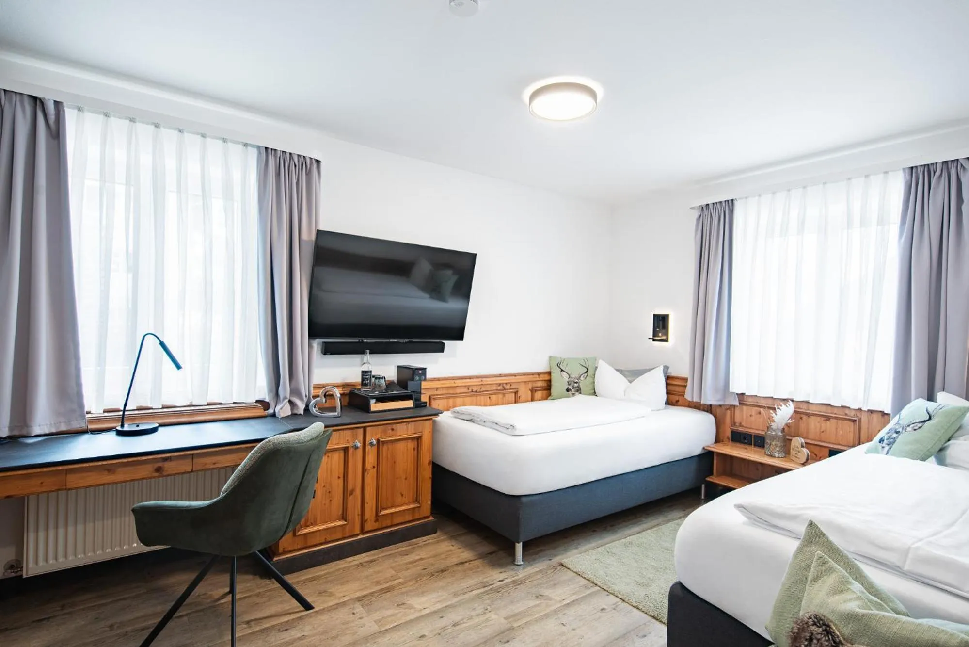 Photo of the whole room, Bed in Mäsers Allgäuherz