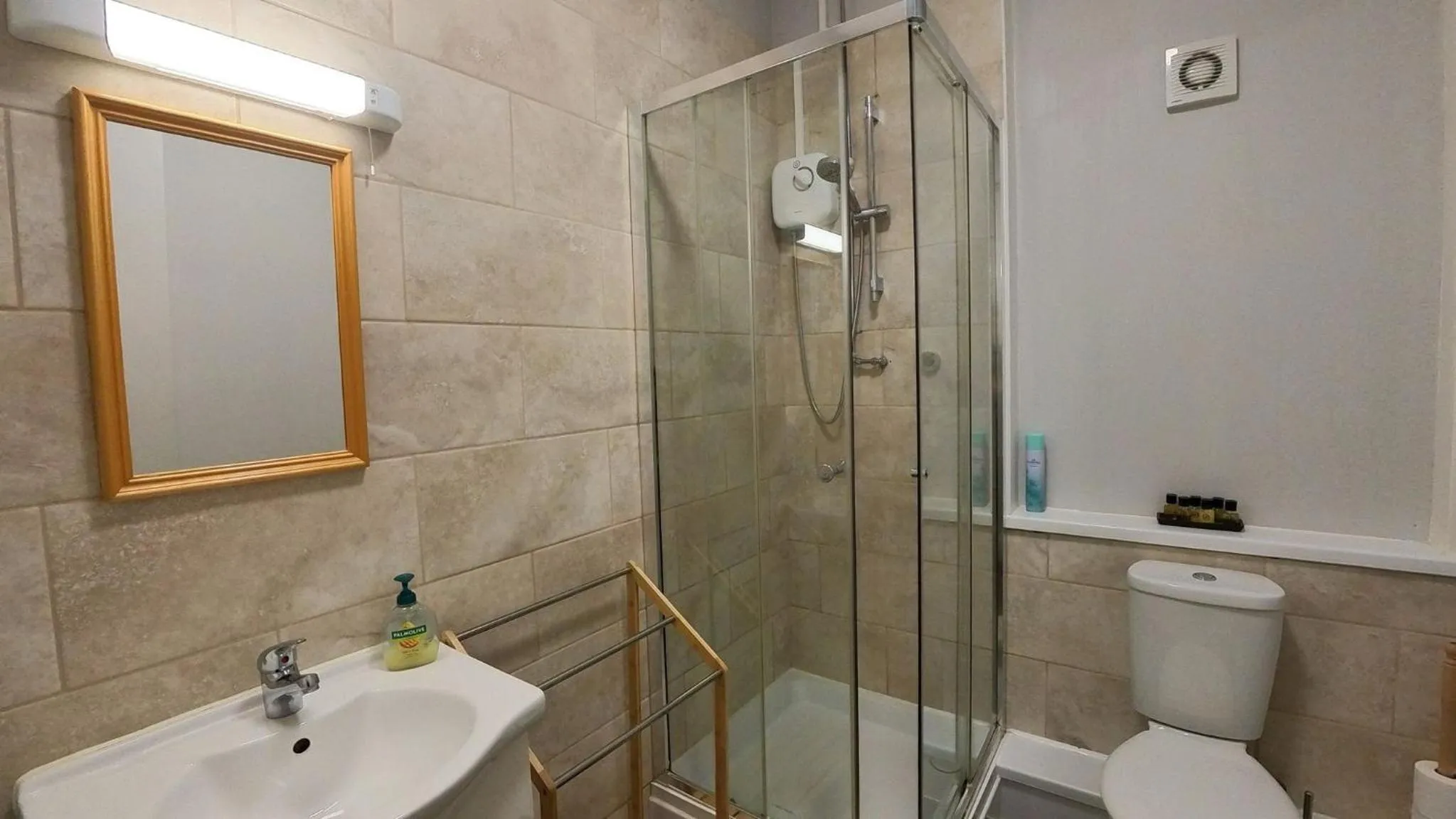 Bathroom in Royal Temple Yacht Club