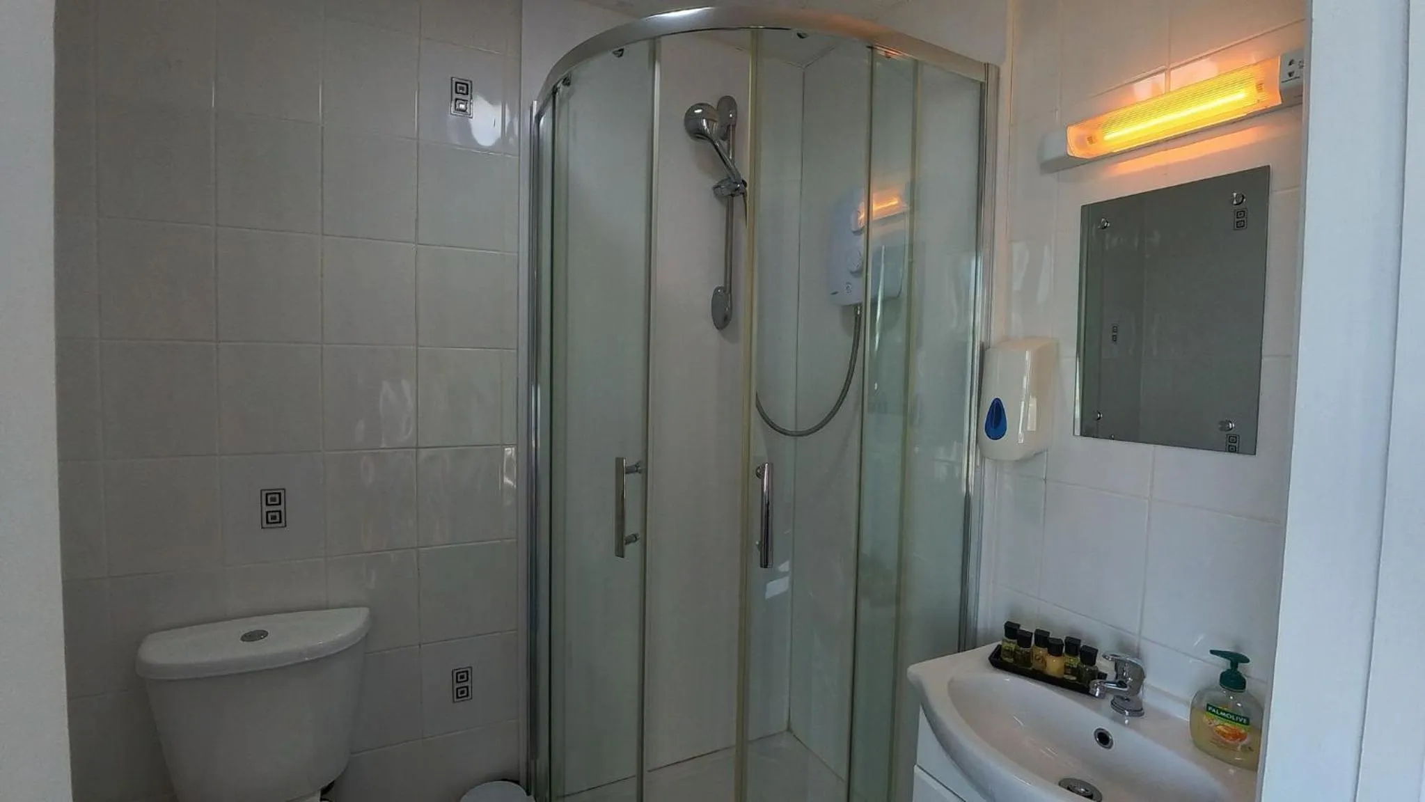 Bathroom in Royal Temple Yacht Club