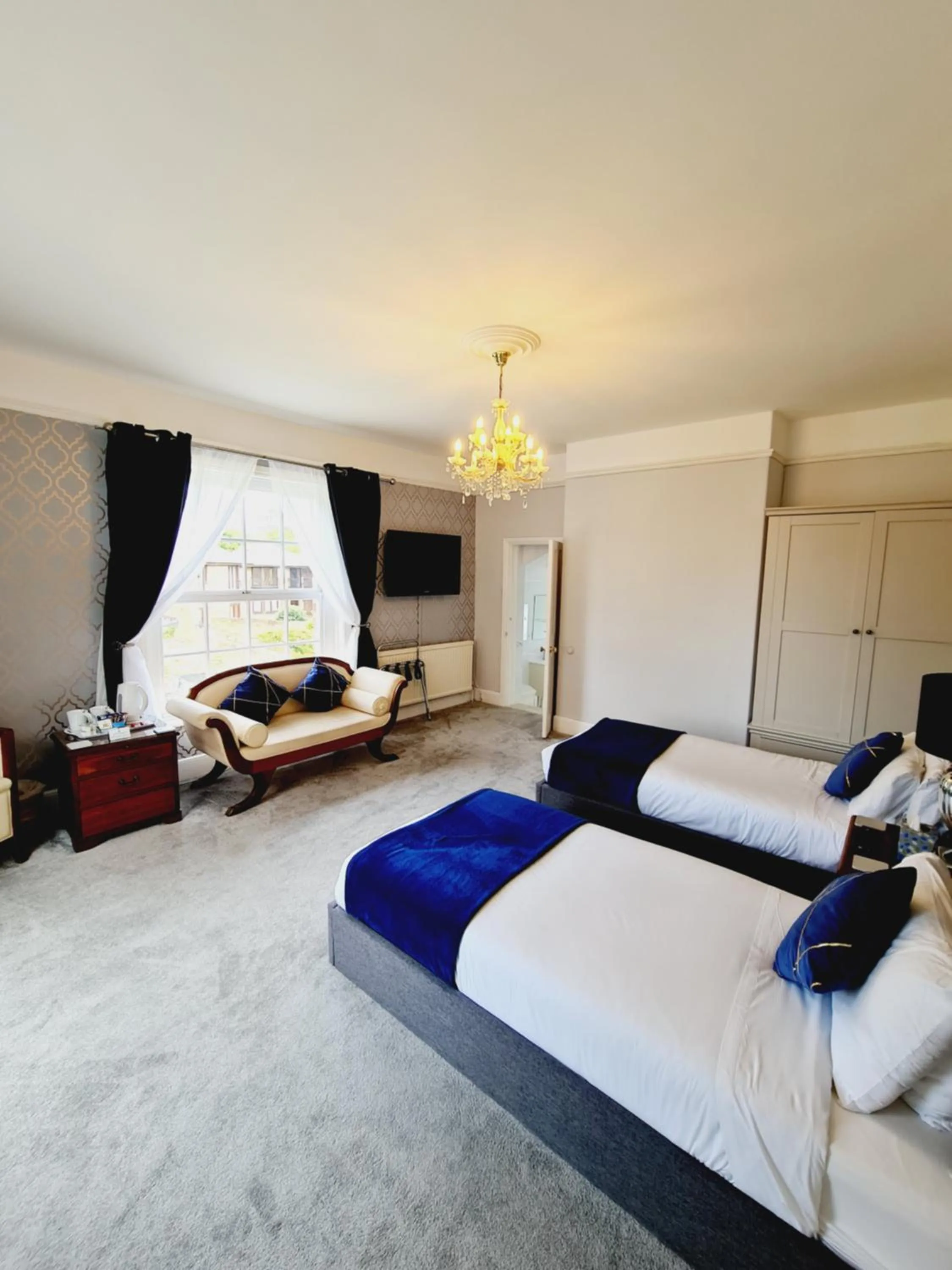 Bed in Beaufort Lodge - Town centre - Free parking