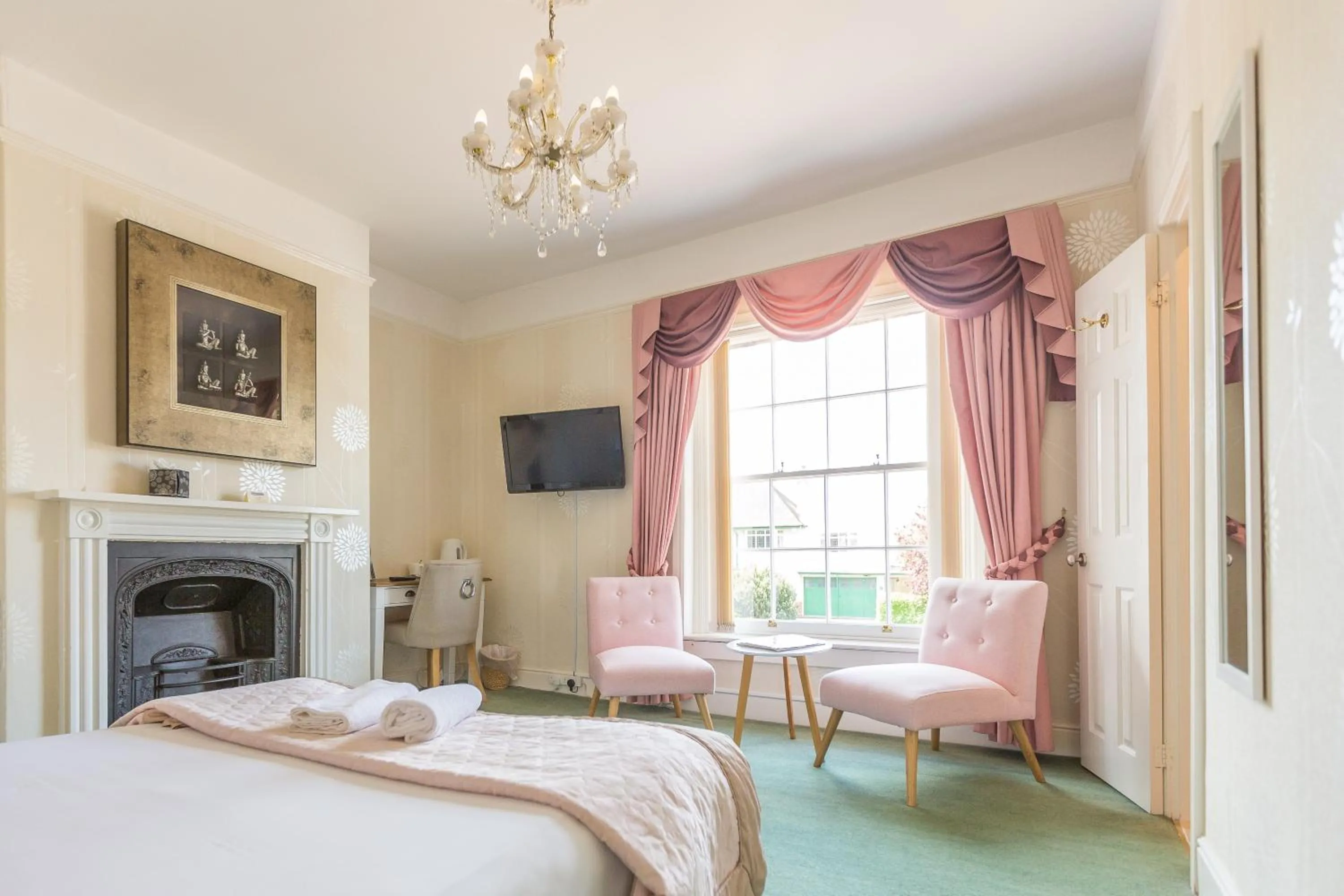 Bed in Beaufort Lodge - Town centre - Free parking