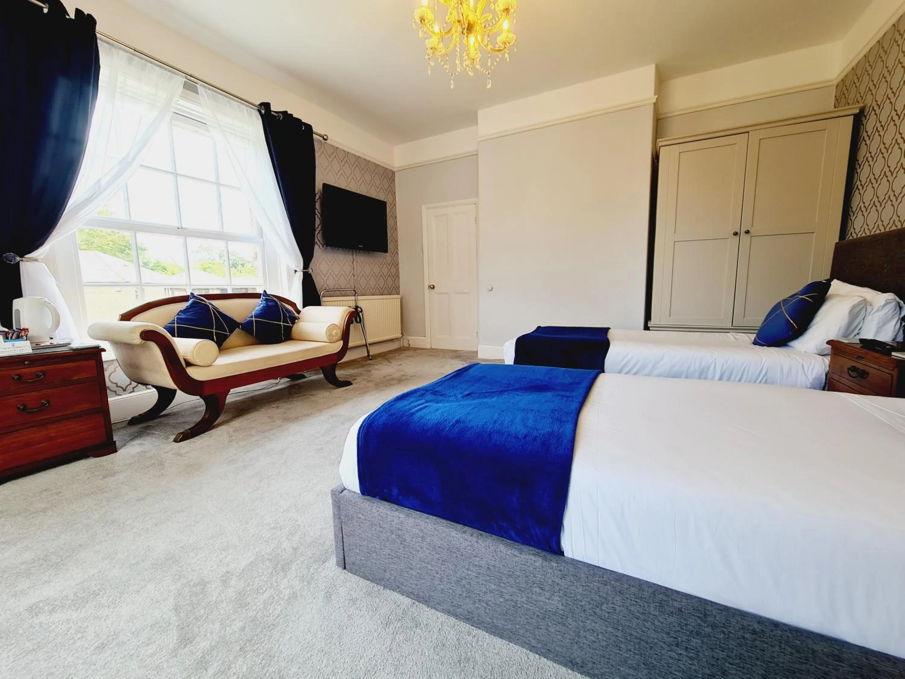 Bed in Beaufort Lodge - Town centre - Free parking
