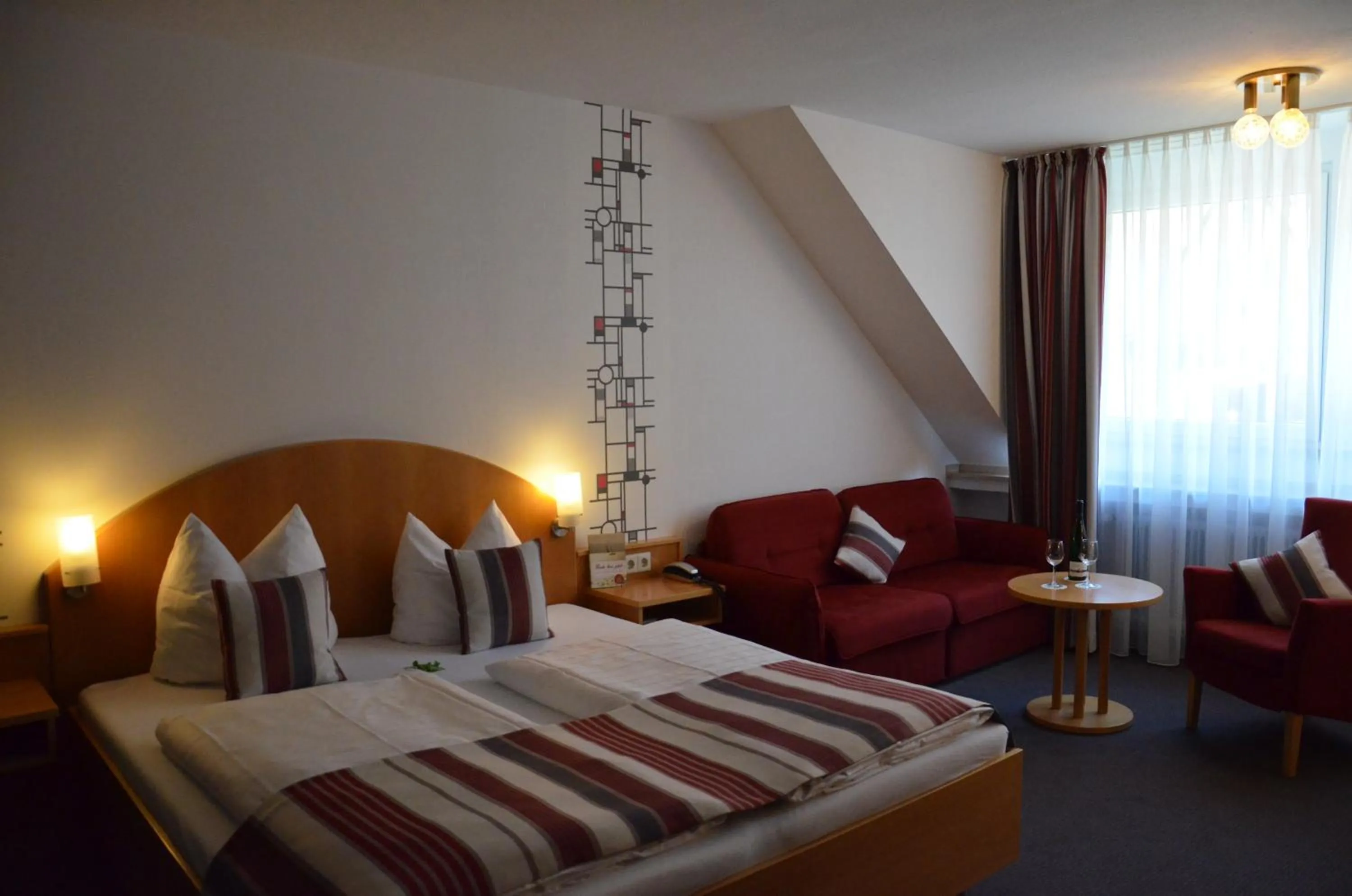 Photo of the whole room, Bed in Flair Hotel am Rosenhügel - Garni