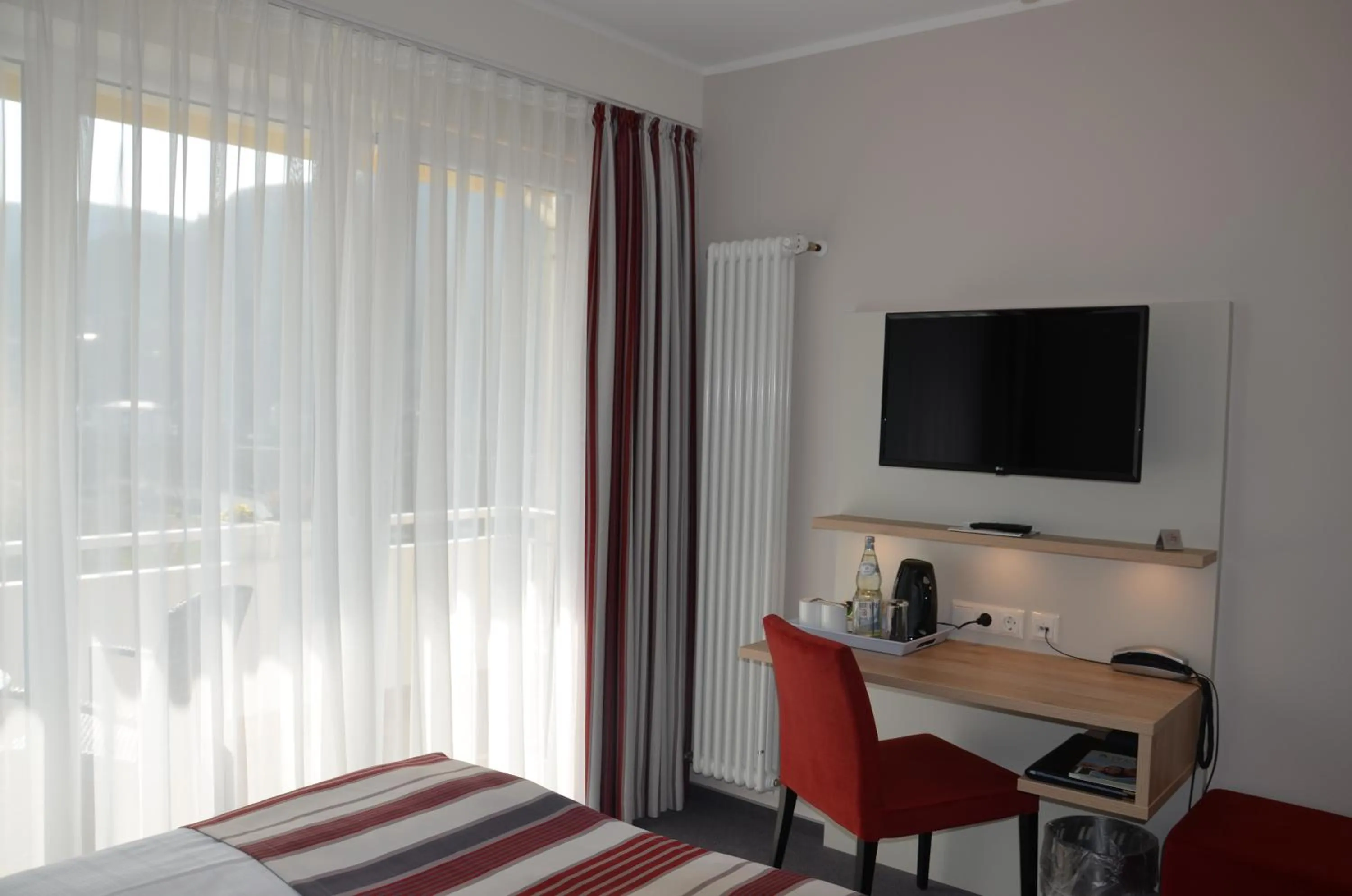 Photo of the whole room, Bed in Flair Hotel am Rosenhügel - Garni