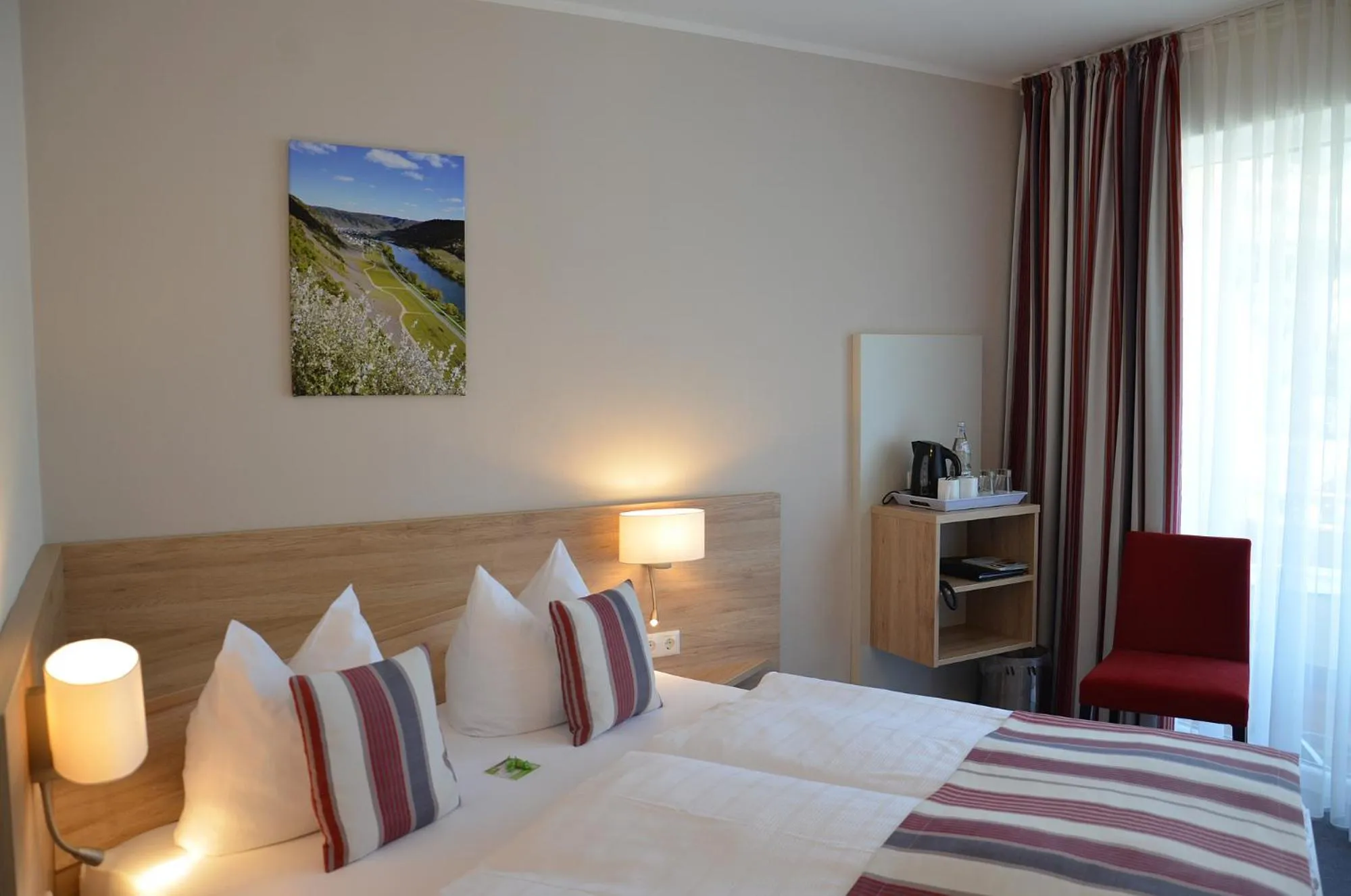 Photo of the whole room, Bed in Flair Hotel am Rosenhügel - Garni