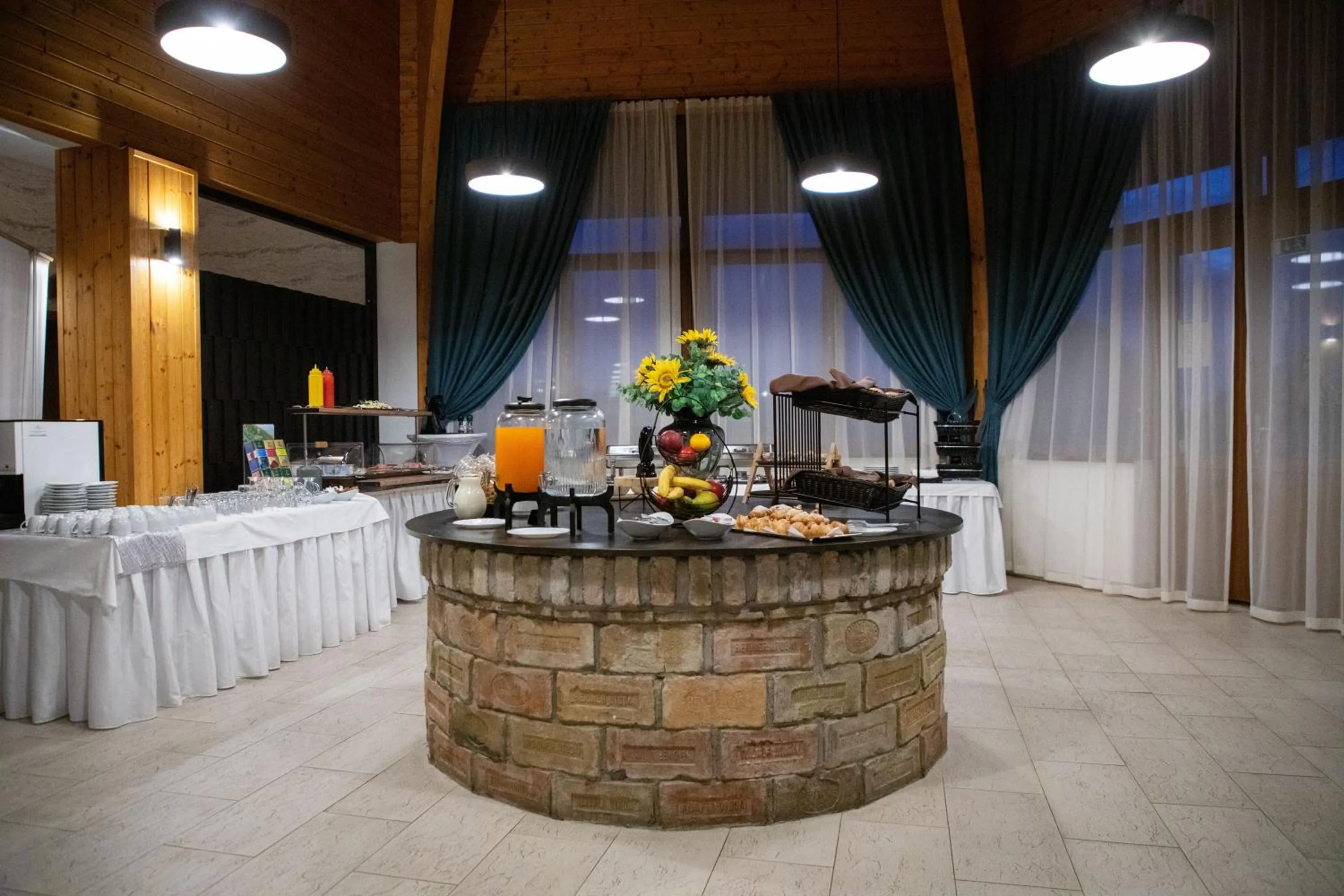 Restaurant/places to eat in Hotel Rozálka