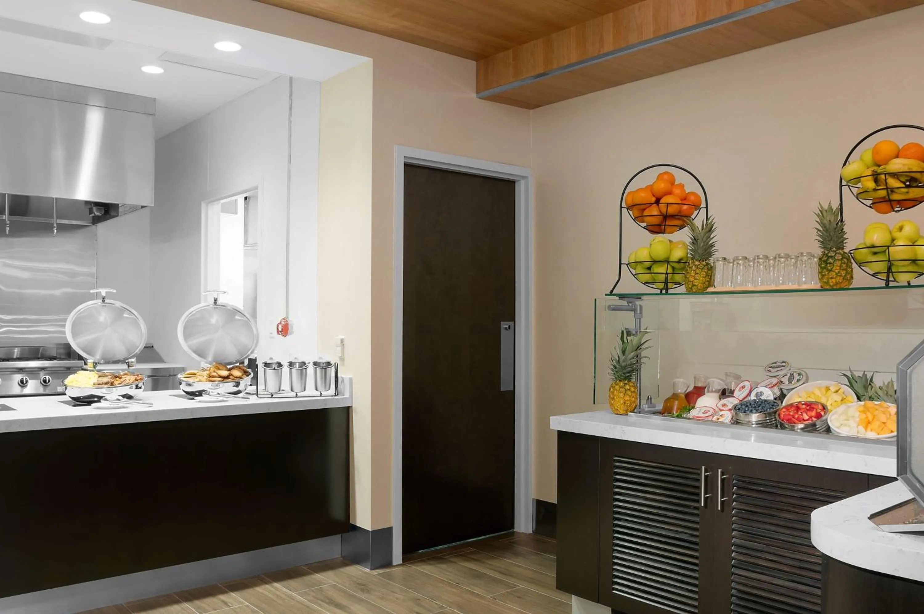 Restaurant/places to eat in Hilton Garden Inn New York - Times Square Central