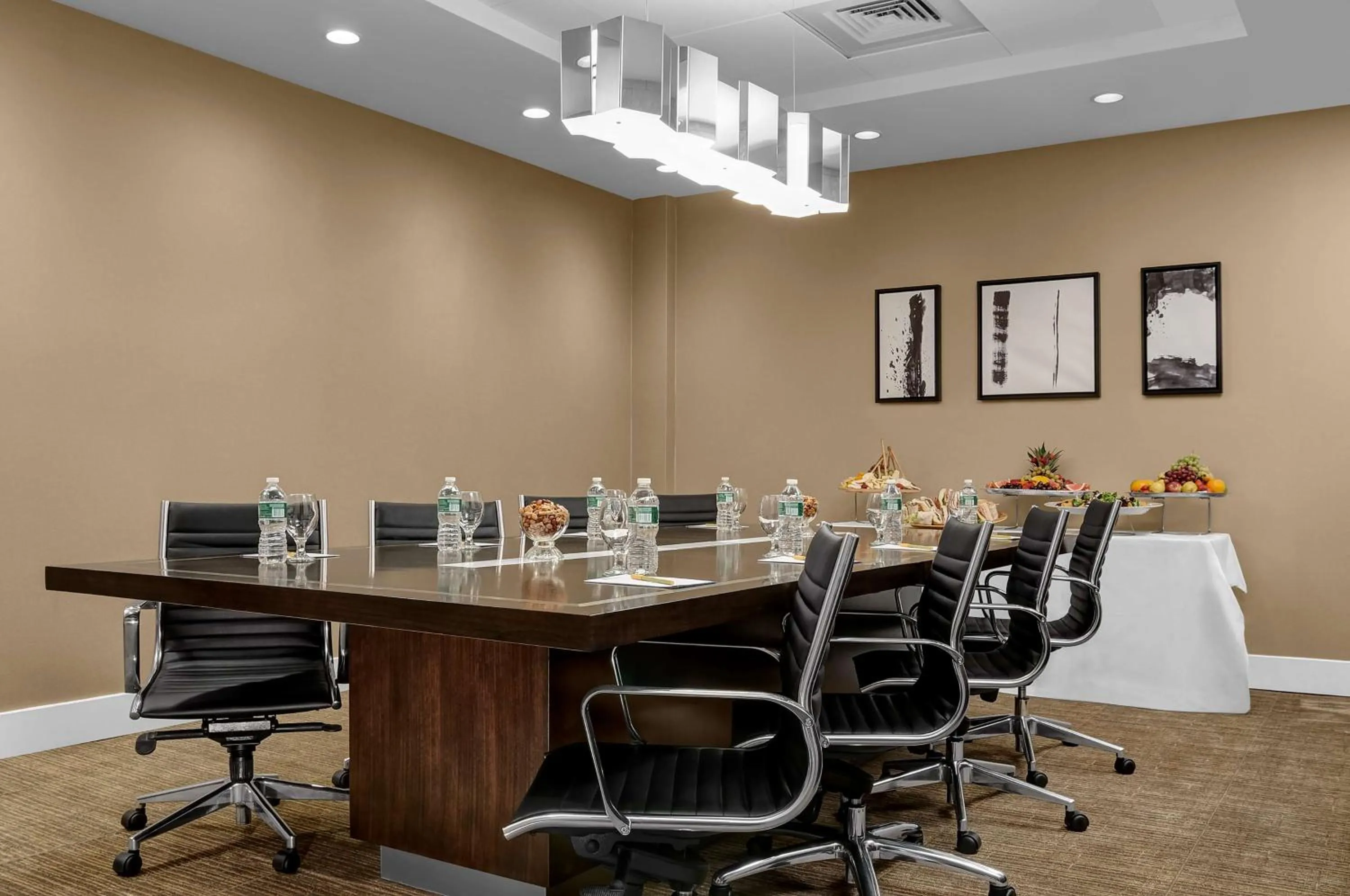 Meeting/conference room in Hilton Garden Inn New York - Times Square Central