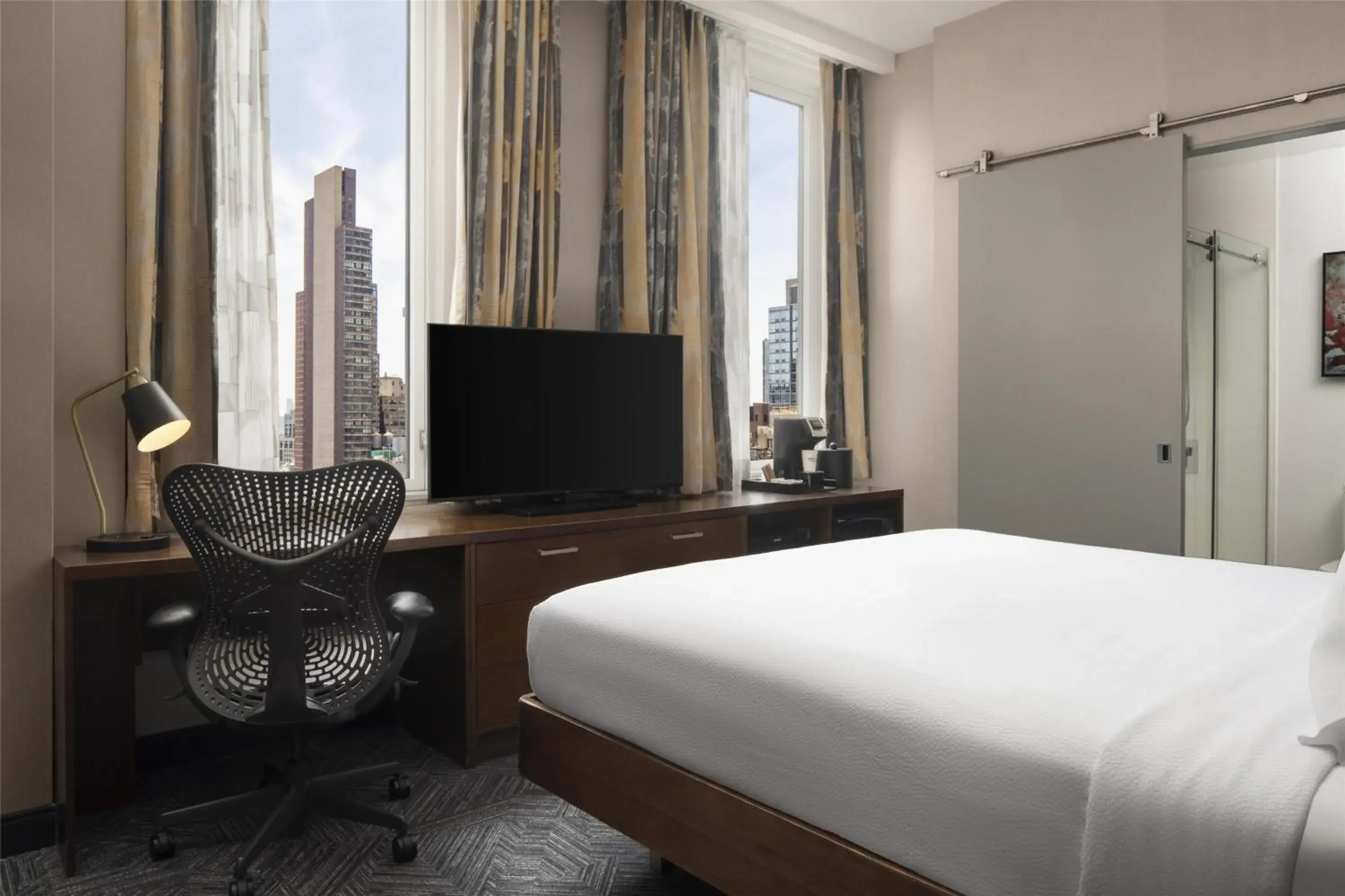 Bed in Hilton Garden Inn New York/Midtown Park Avenue Bed in Hilton Garden Inn New York/Midtown Park Avenue