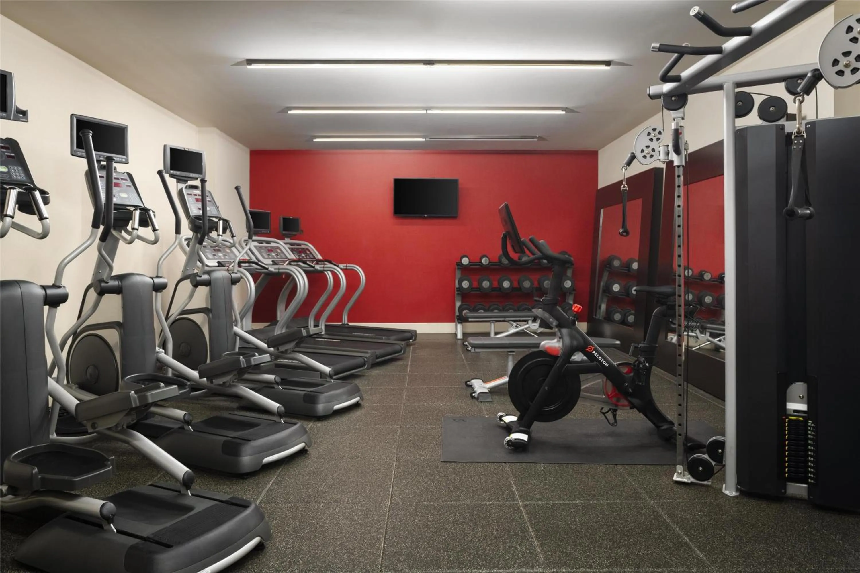 Fitness centre/facilities in Hilton Garden Inn New York/Midtown Park Avenue