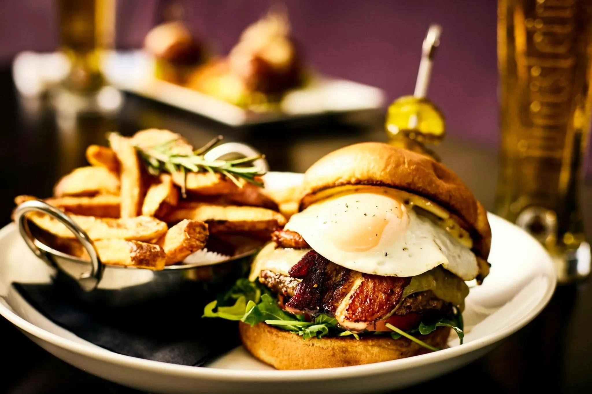 Restaurant/places to eat in Archer Hotel New York