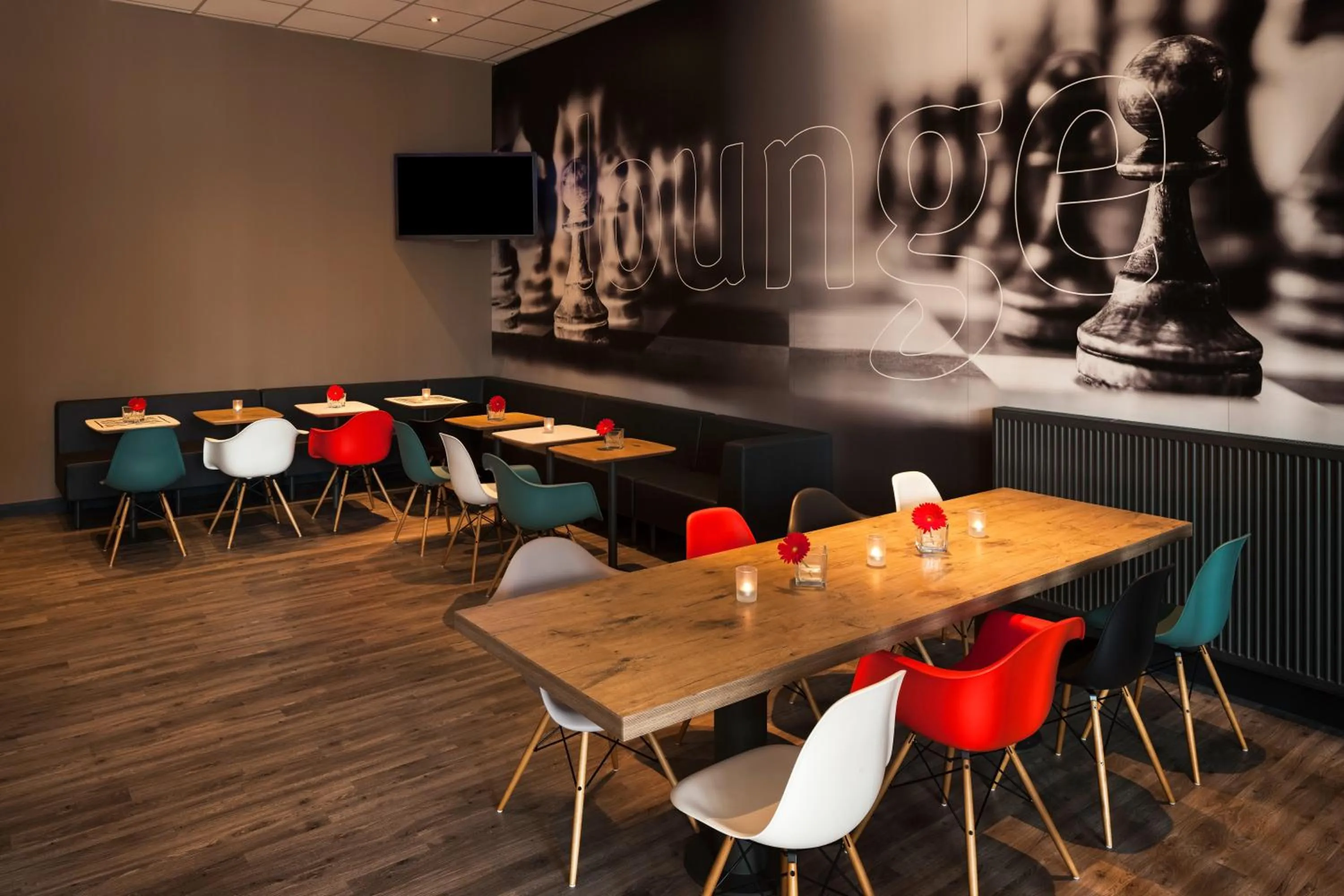 Restaurant/places to eat in ibis Hotel Berlin Spandau