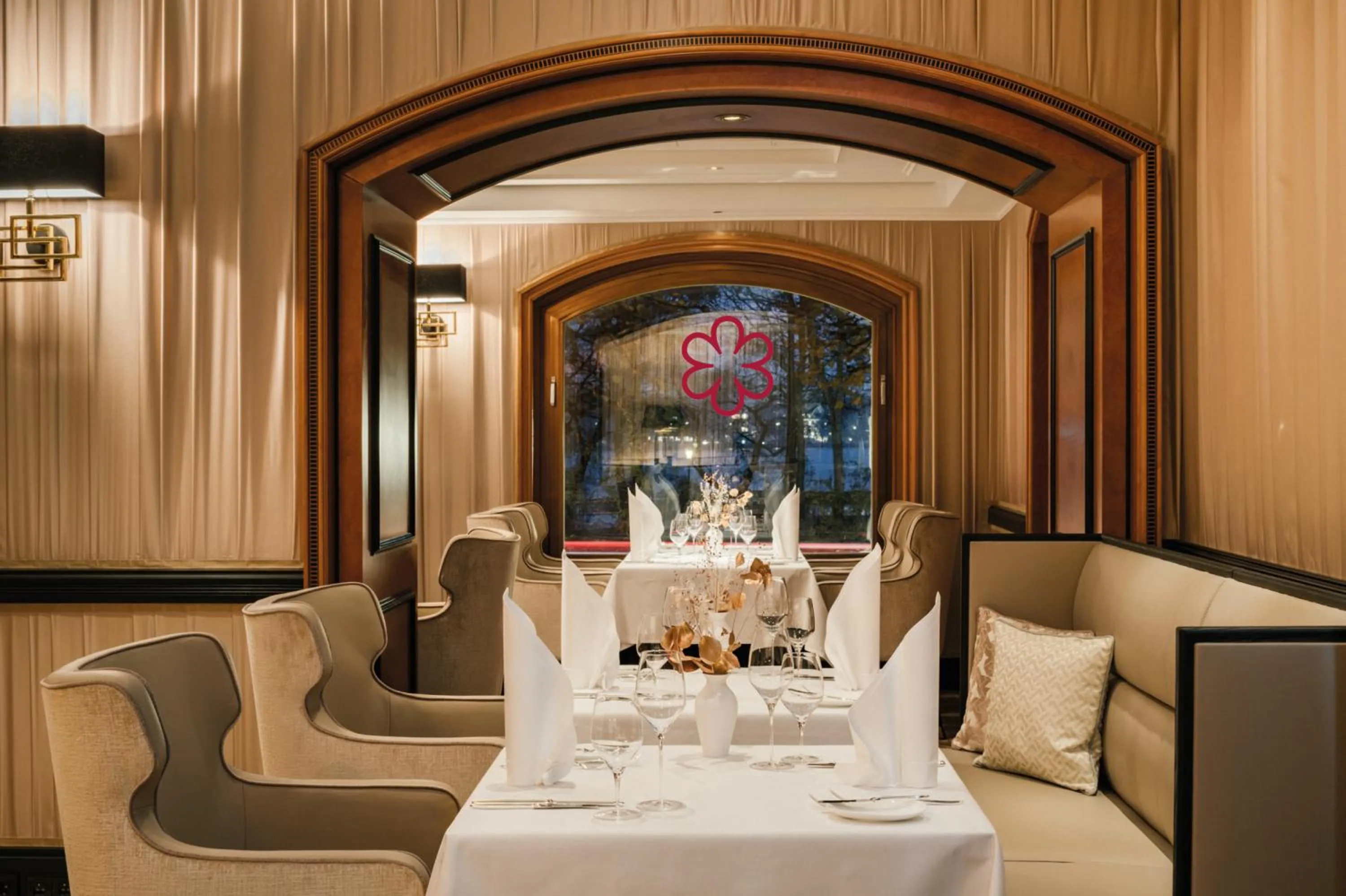 Restaurant/places to eat in Hotel Atlantic Hamburg, Autograph Collection