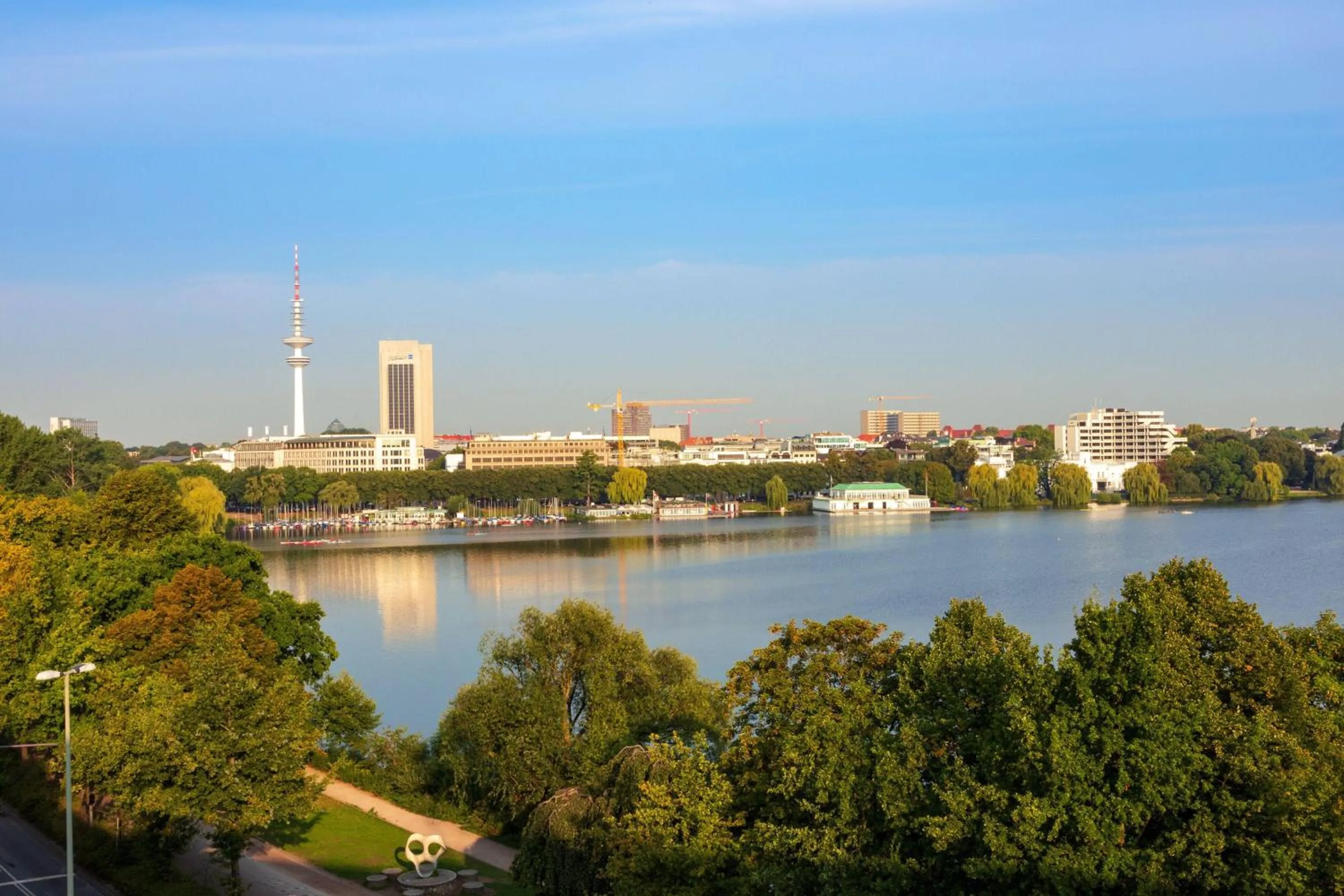 Photo of the whole room in Hotel Atlantic Hamburg, Autograph Collection
