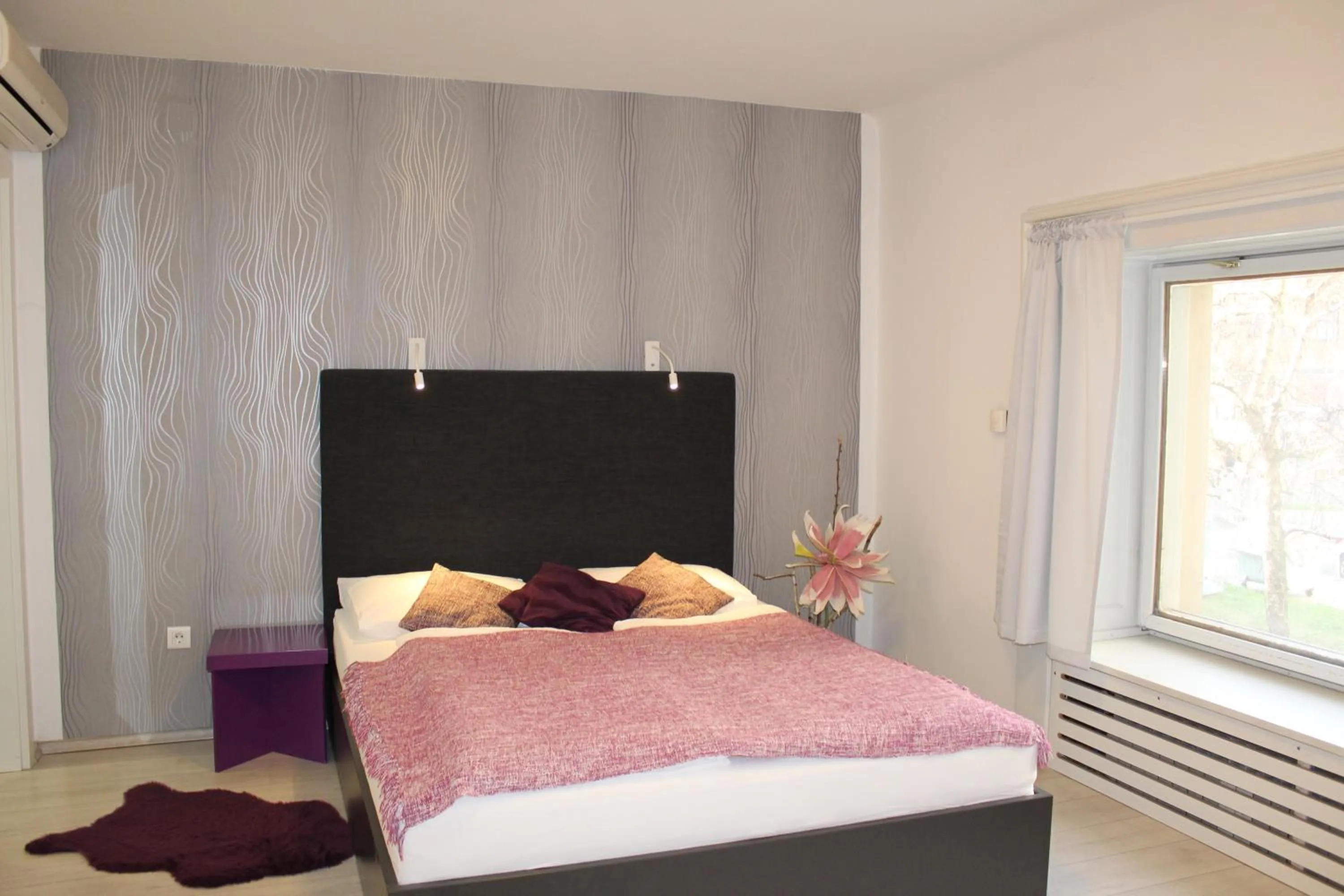 Bed in Design Studios SVI-MI