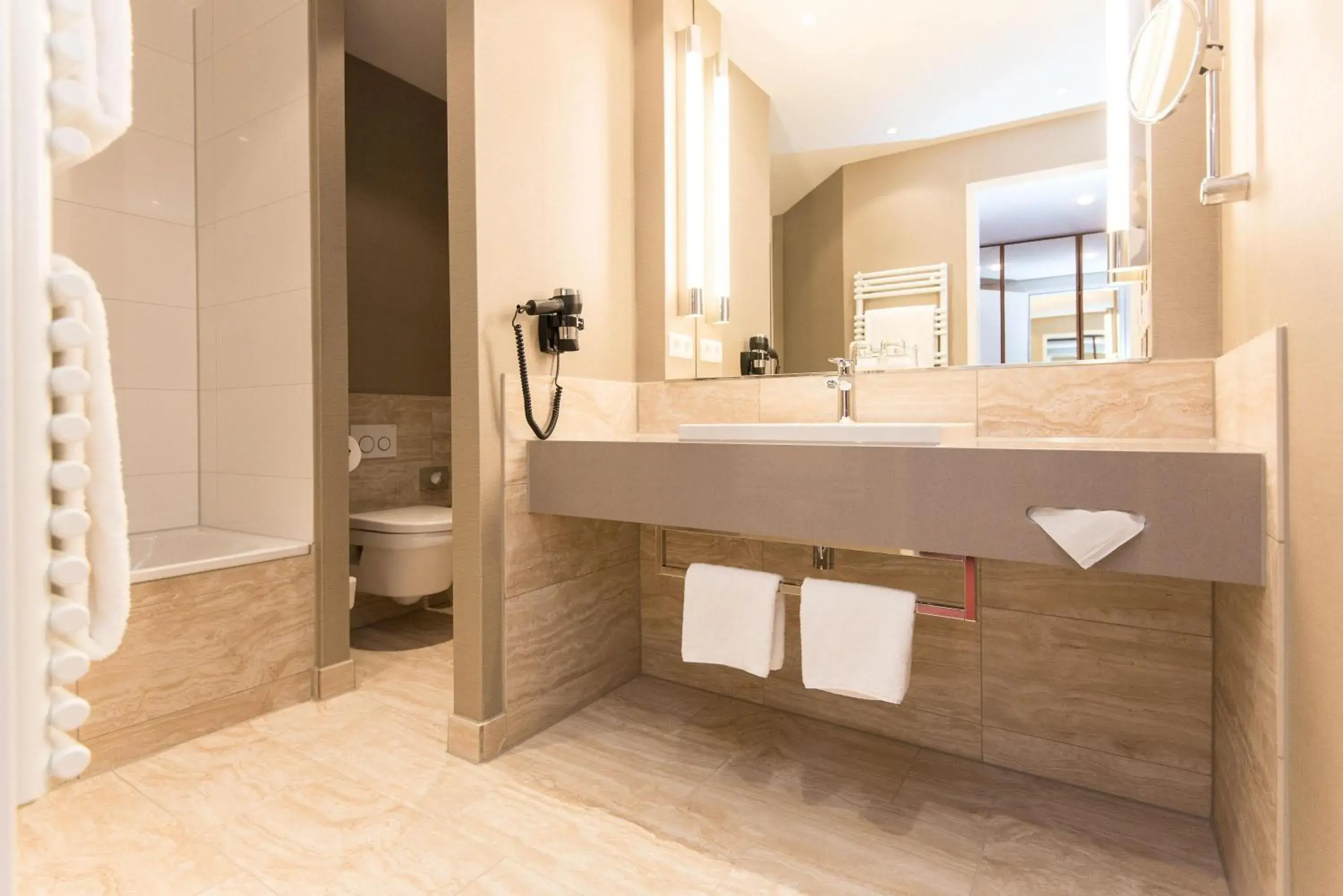 Bathroom in Best Western Plus Hotel St. Raphael Bathroom in Best Western Plus Hotel St. Raphael