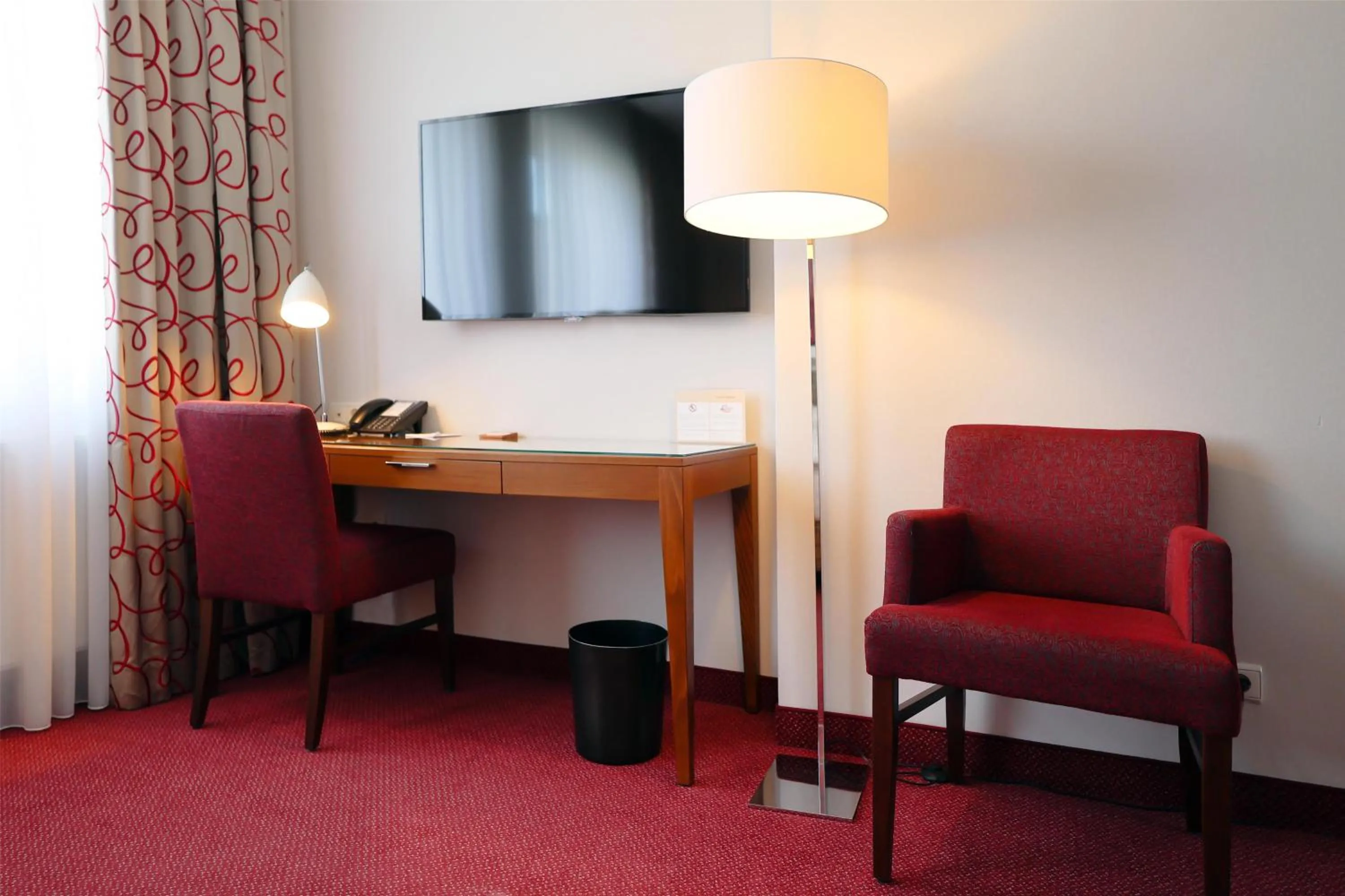Bedroom in Best Western Plus Hotel St. Raphael
