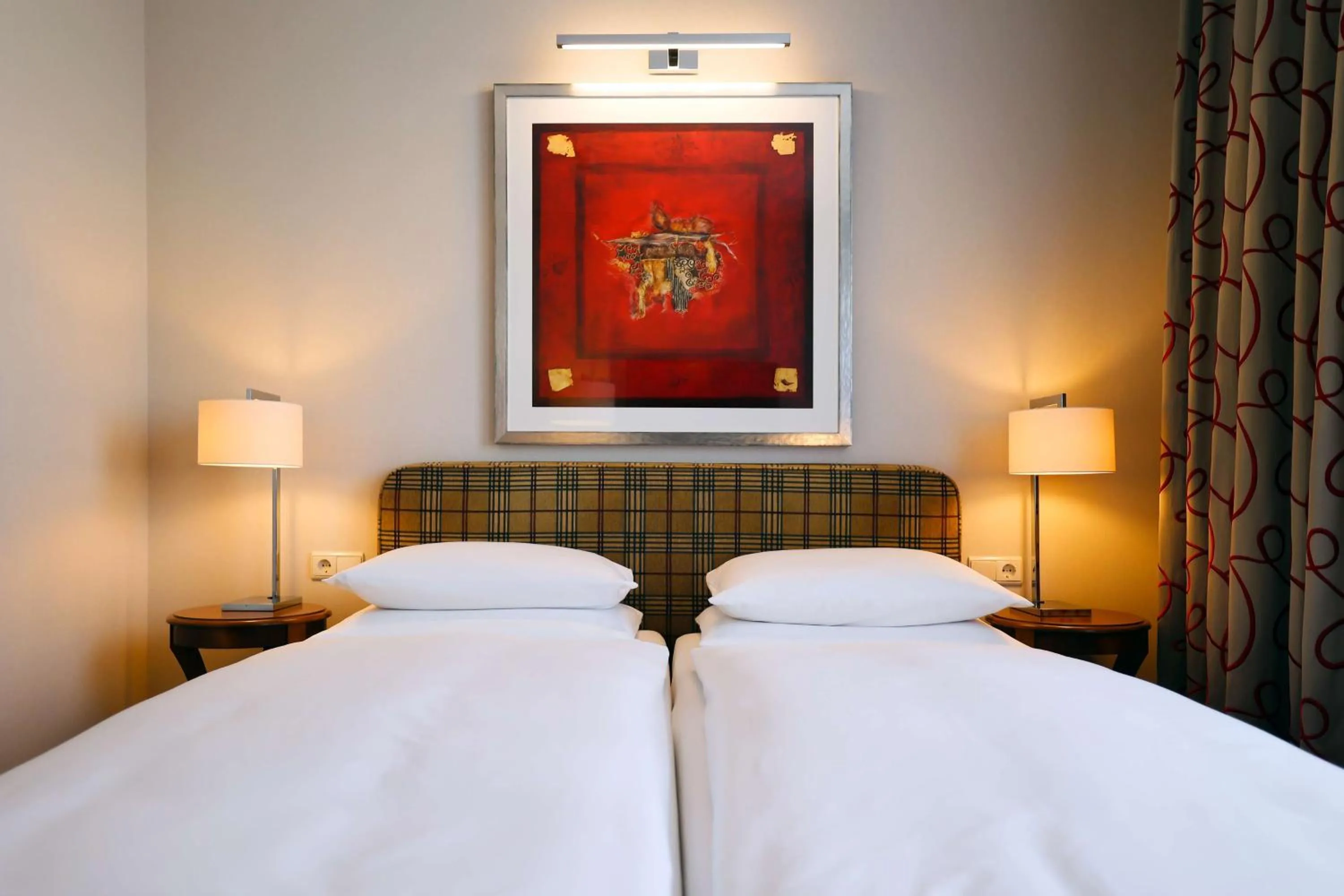 Bedroom, Bed in Best Western Plus Hotel St. Raphael