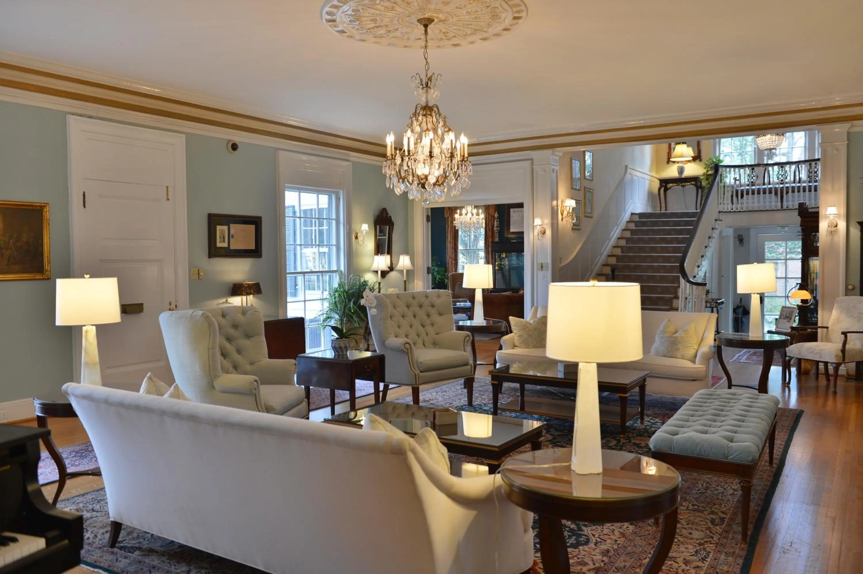 Communal lounge/ TV room in The Morehead Inn