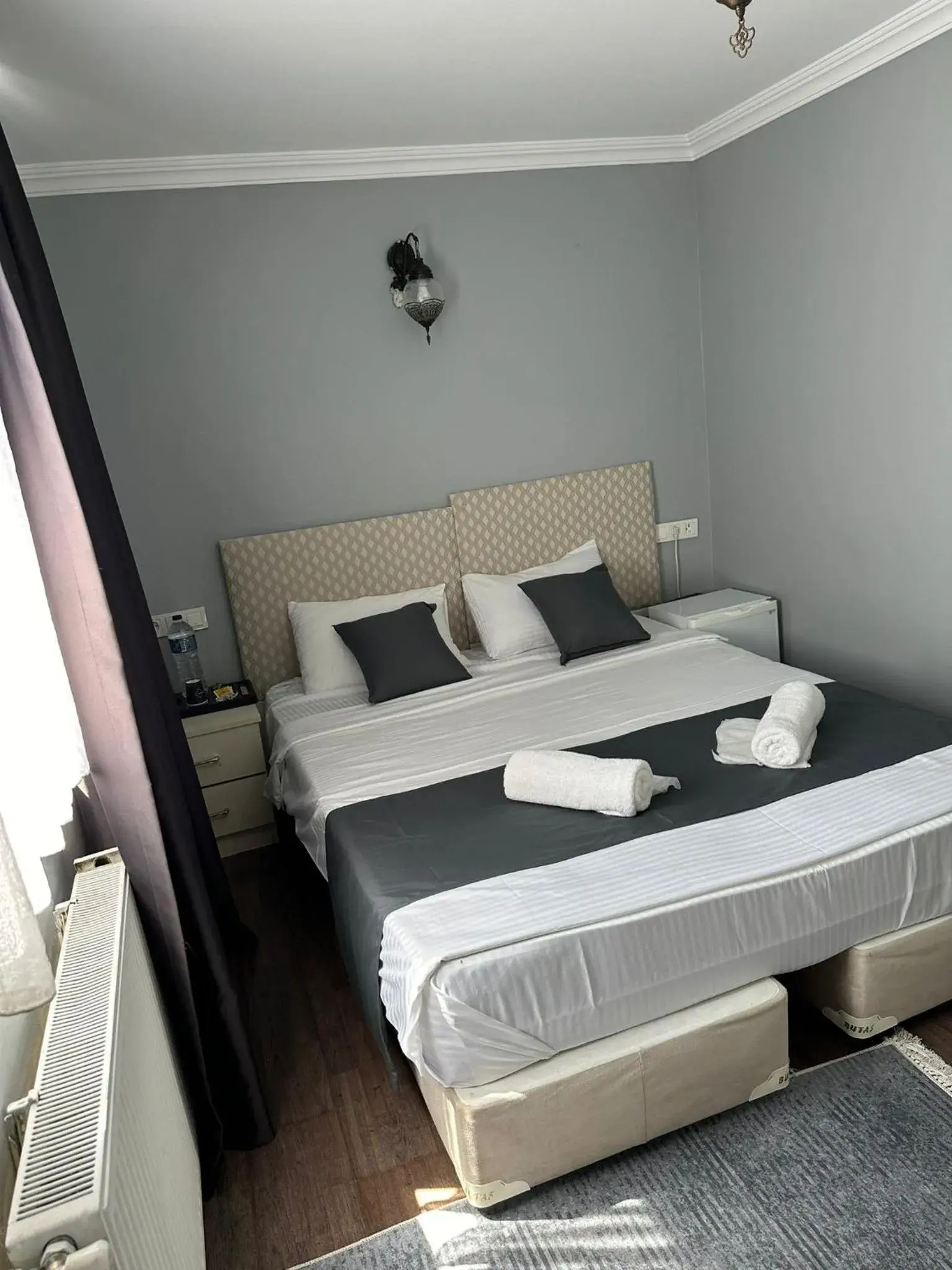 Bed in Rose Bouquets Hotel Bed in Rose Bouquets Hotel