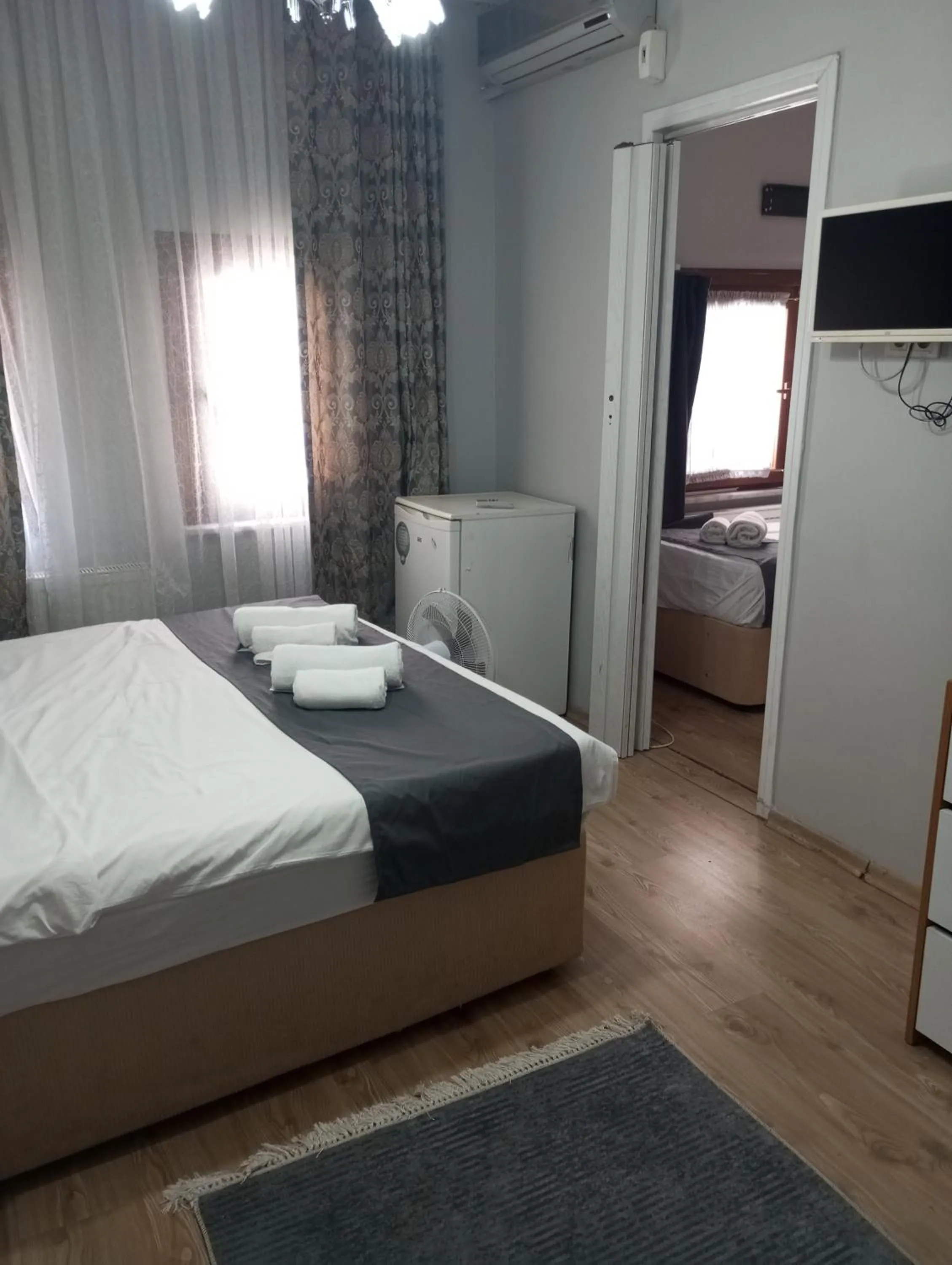 Family, Bed in Rose Bouquets Hotel