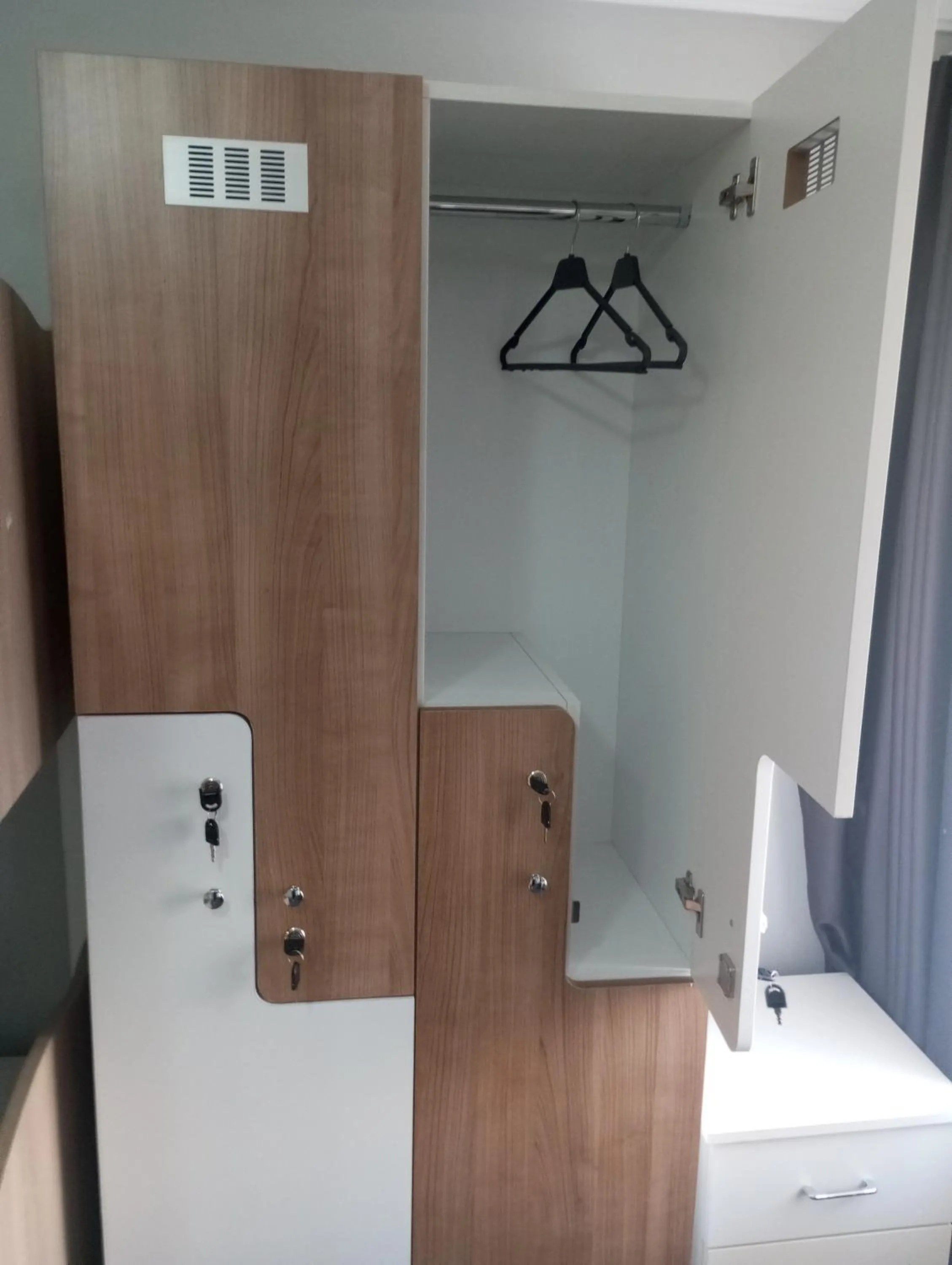 wardrobe in Rose Bouquets Hotel