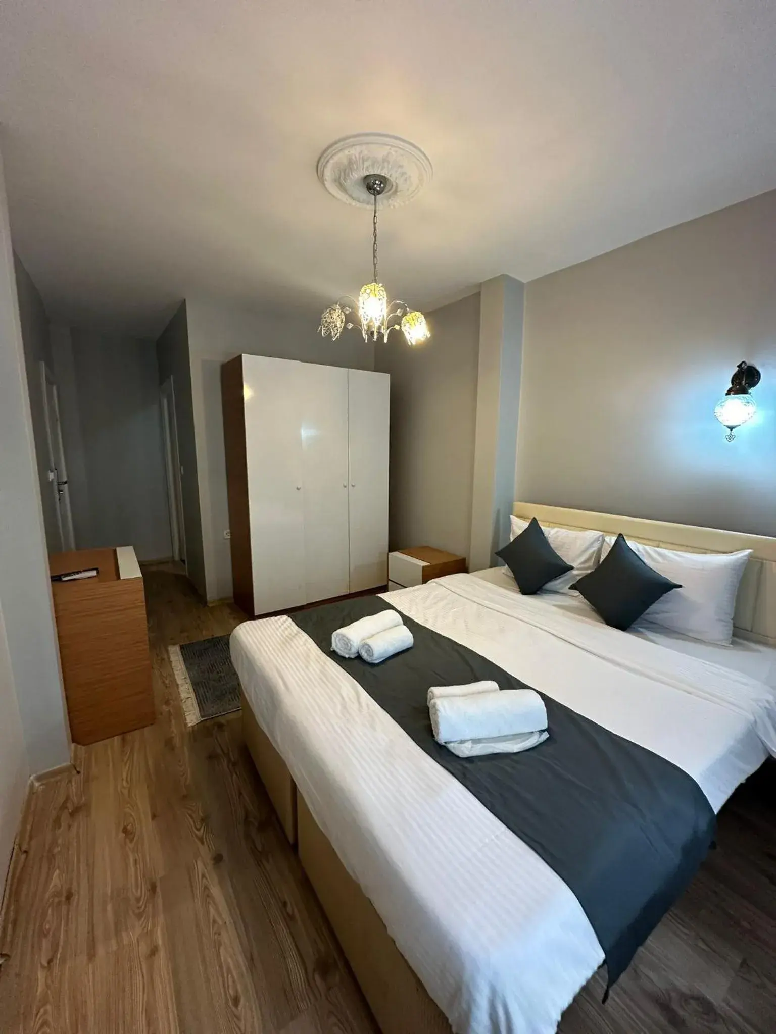 Bed in Rose Bouquets Hotel Bed in Rose Bouquets Hotel