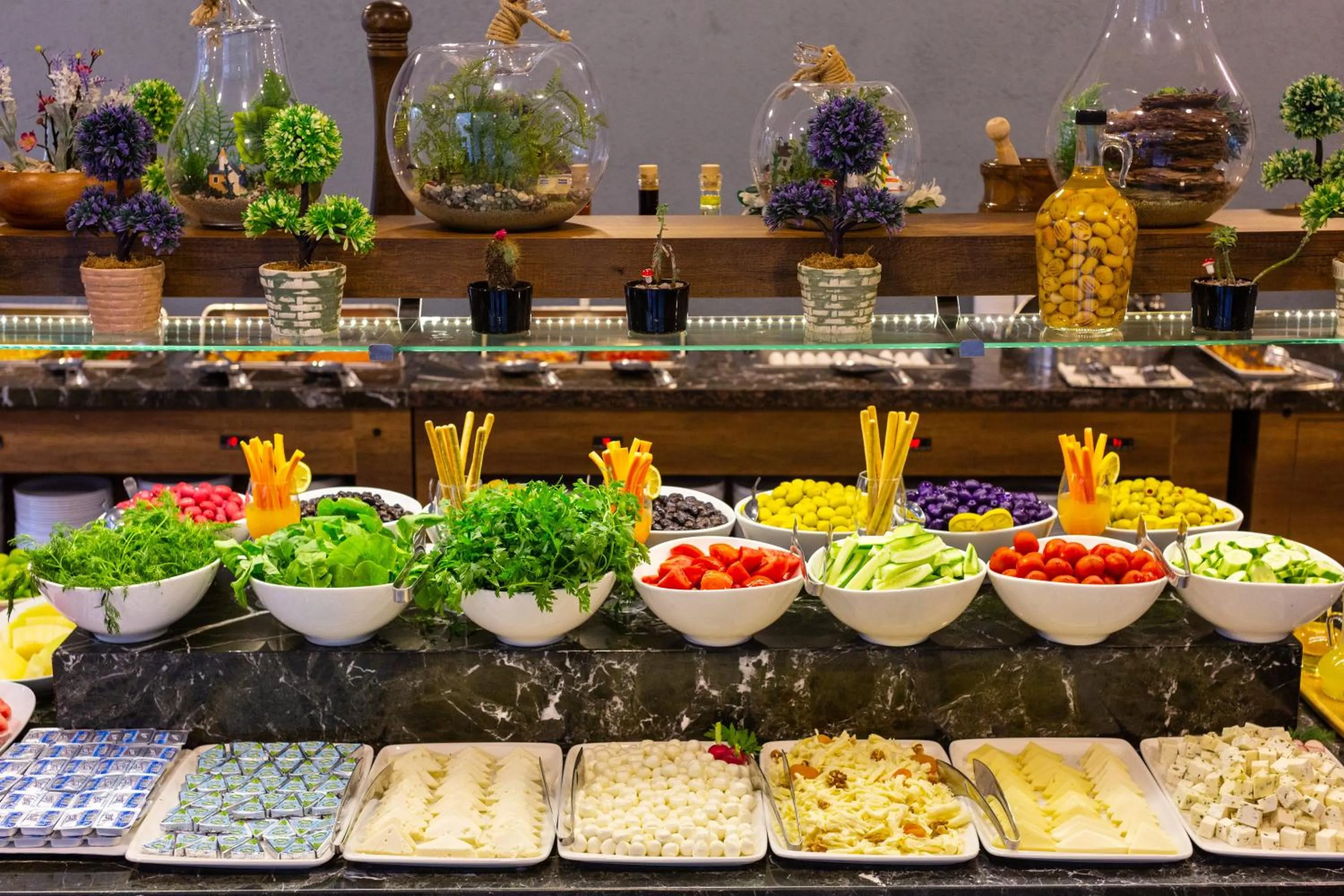 Breakfast in Alan Suites