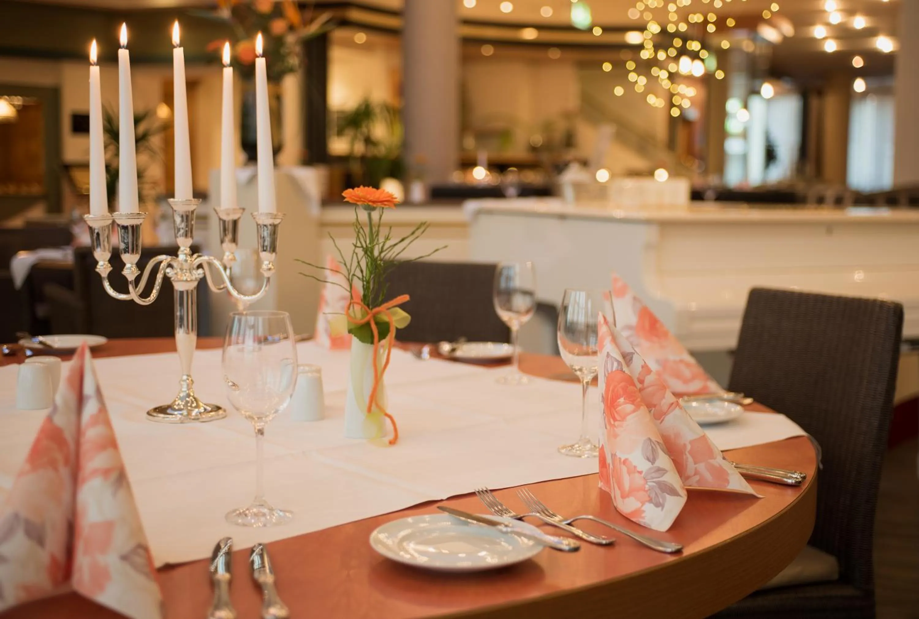 Restaurant/places to eat in Luitpoldpark-Hotel