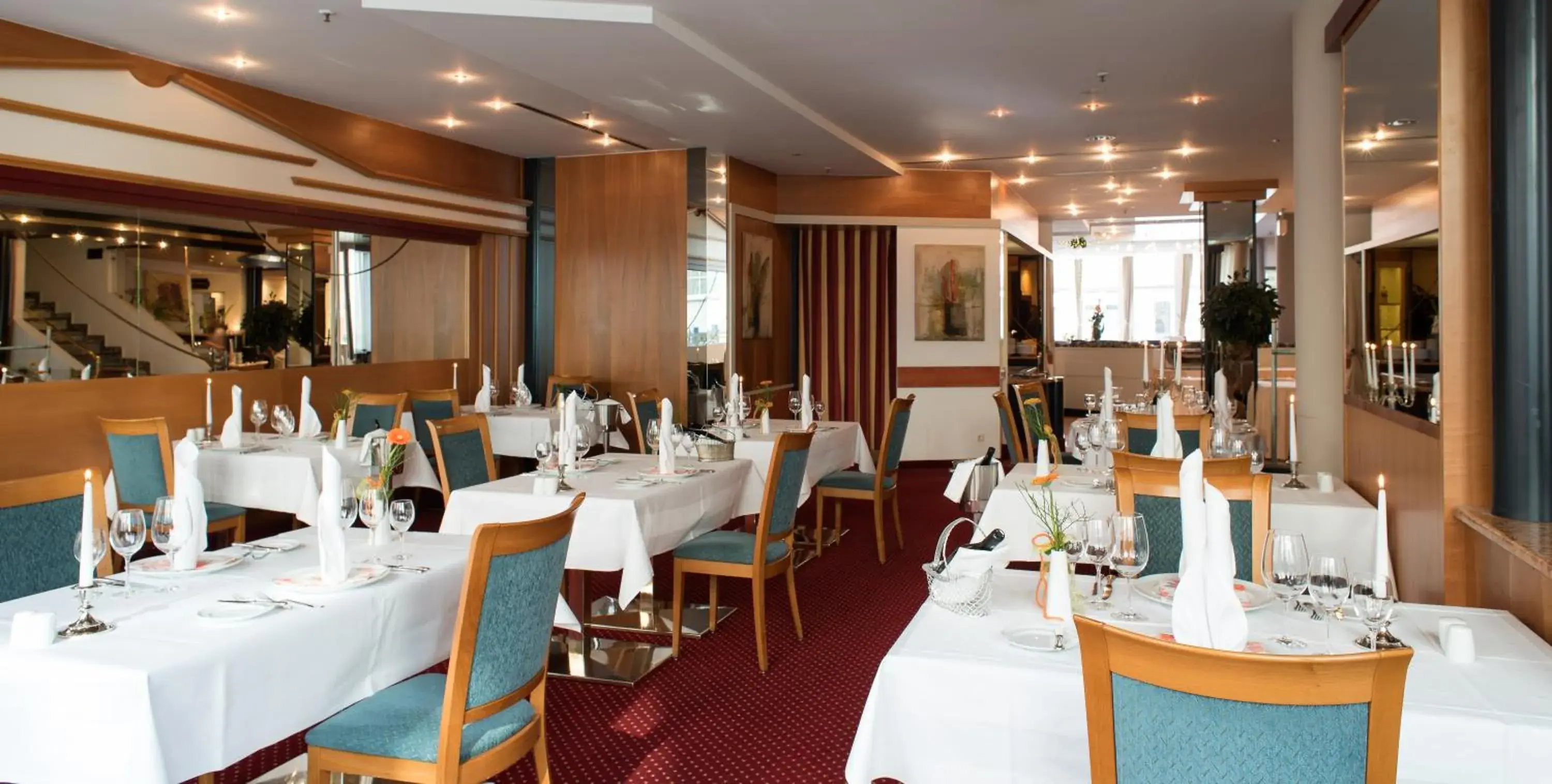 Restaurant/places to eat in Luitpoldpark-Hotel Restaurant/places to eat in Luitpoldpark-Hotel