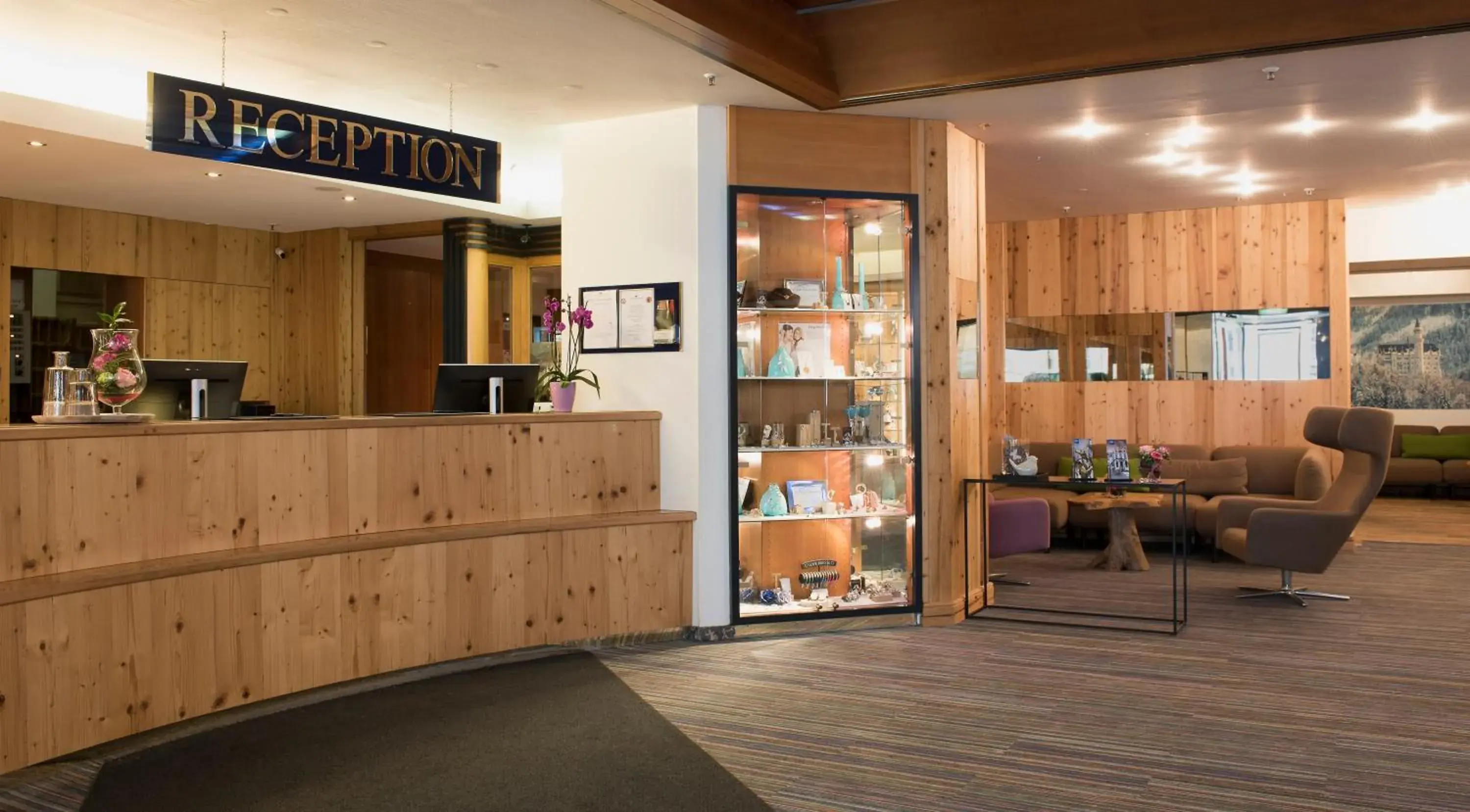 Lobby or reception in Luitpoldpark-Hotel Lobby or reception in Luitpoldpark-Hotel