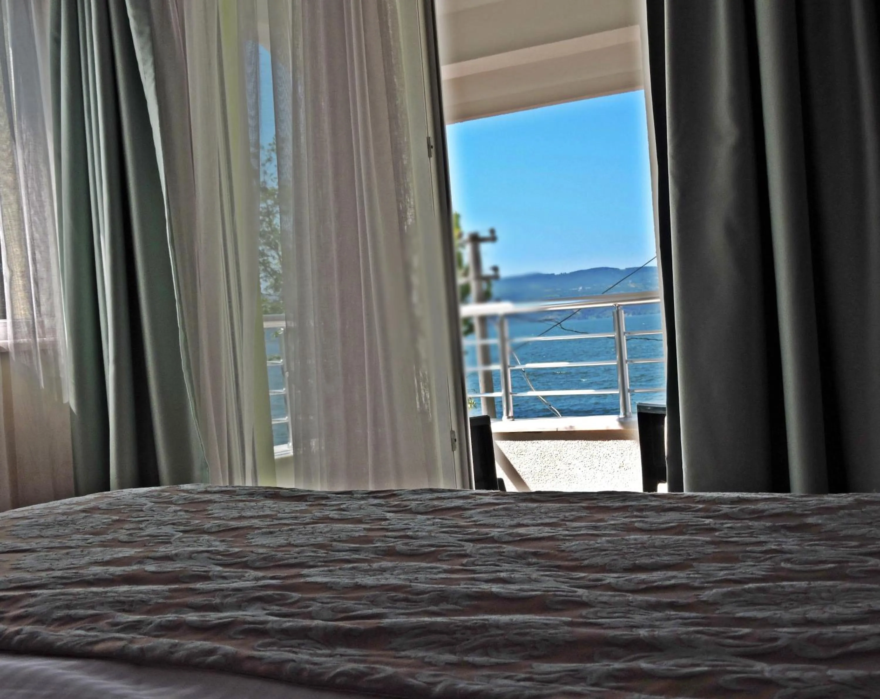 Lake view, Bed in Senler Boutique Hotel