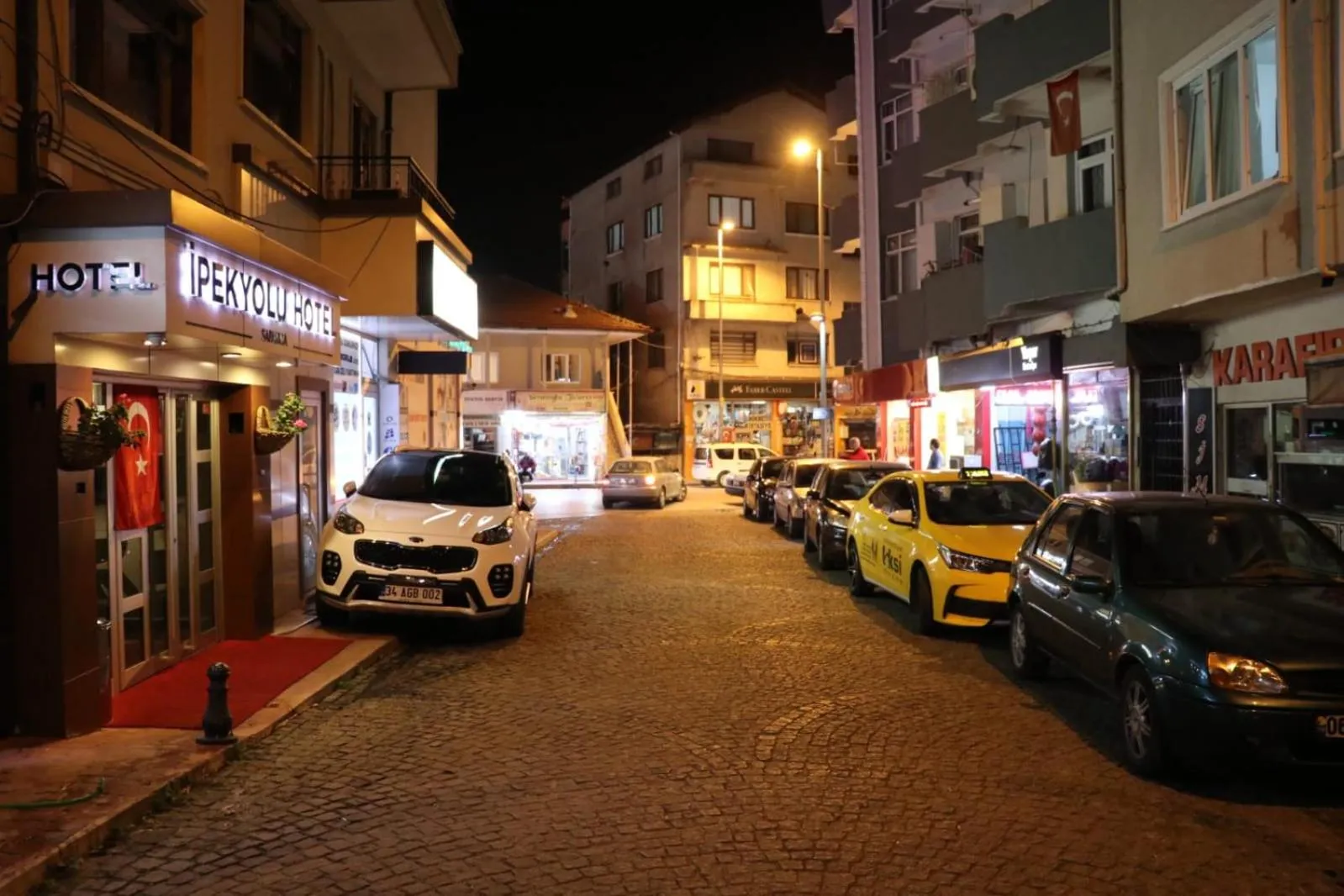 Night in Hotel Ipekyolu