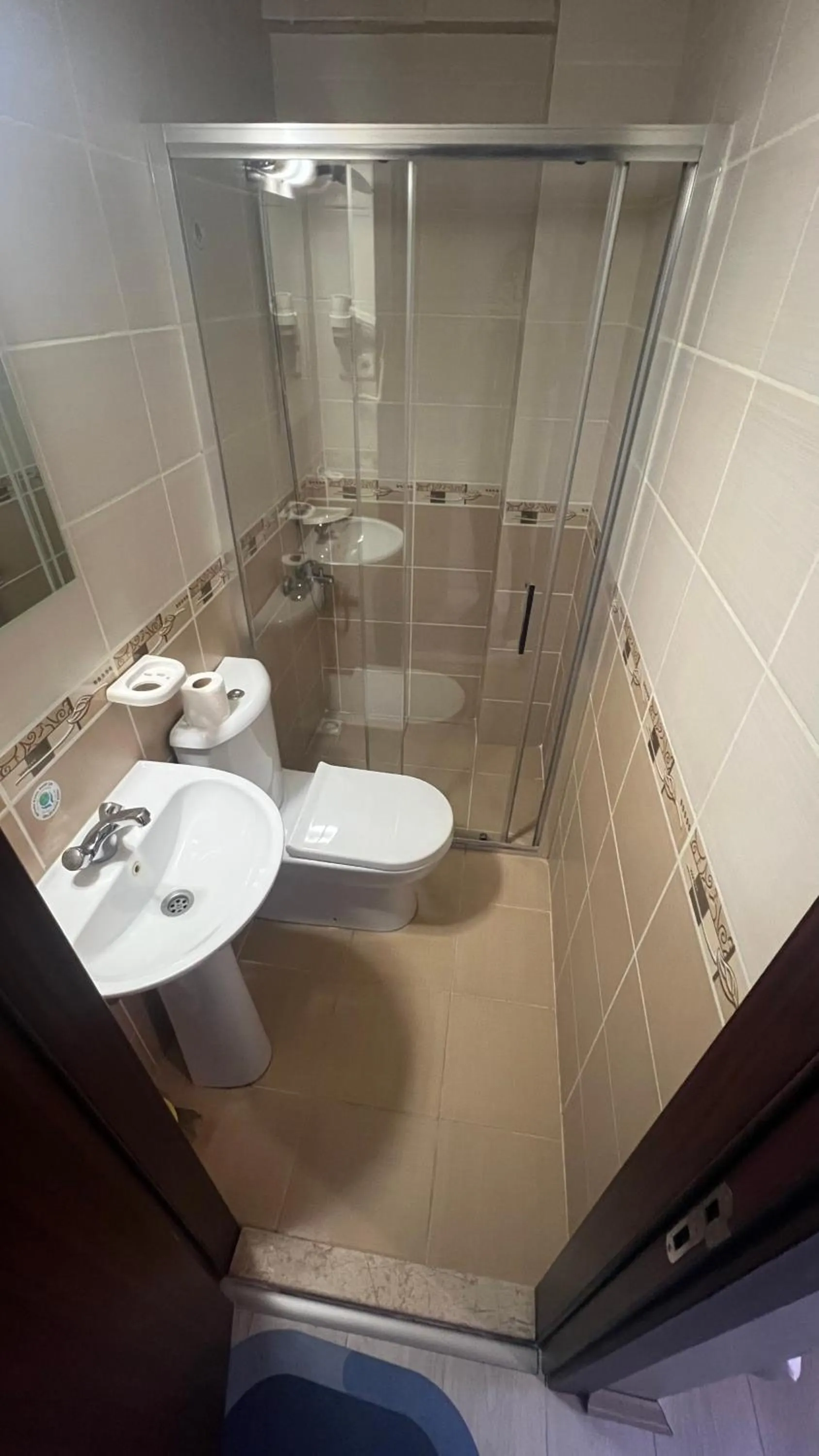 Shower in Hotel Ipekyolu