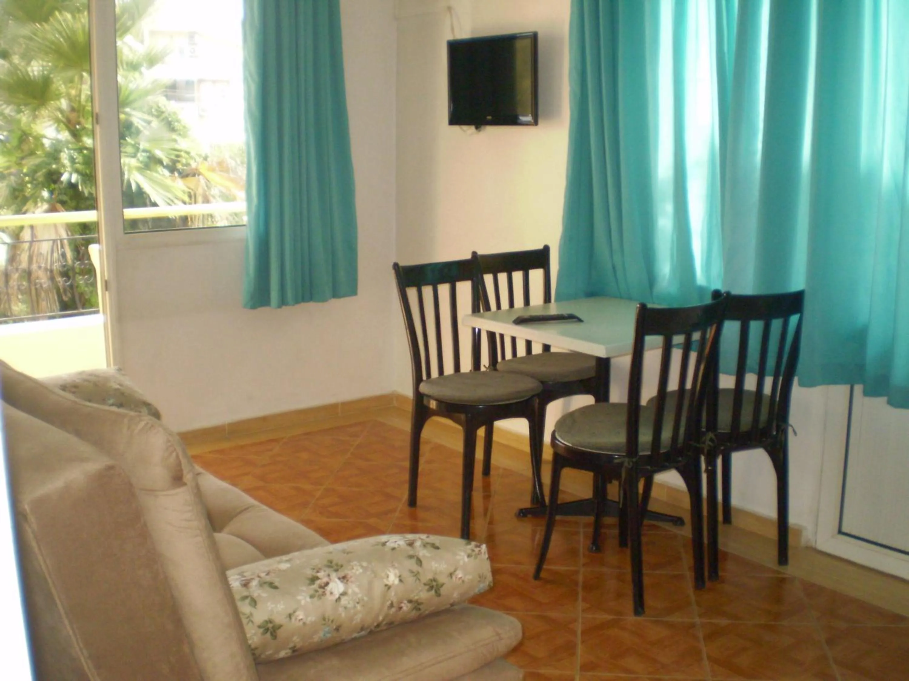 Living room in Blue Yacht Marina Apart Hotel