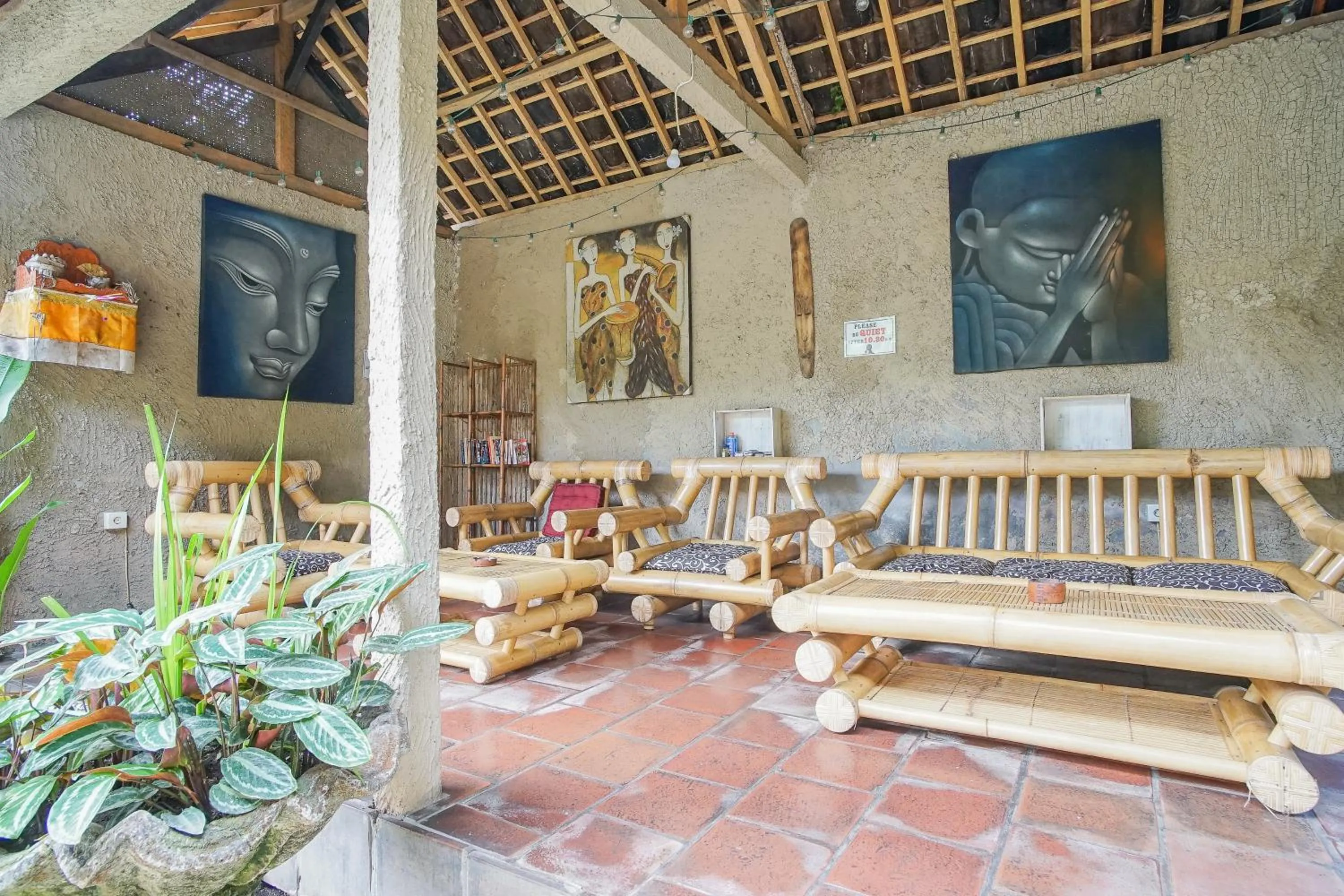 Area and facilities in Padi-Padi Hostel & Bar