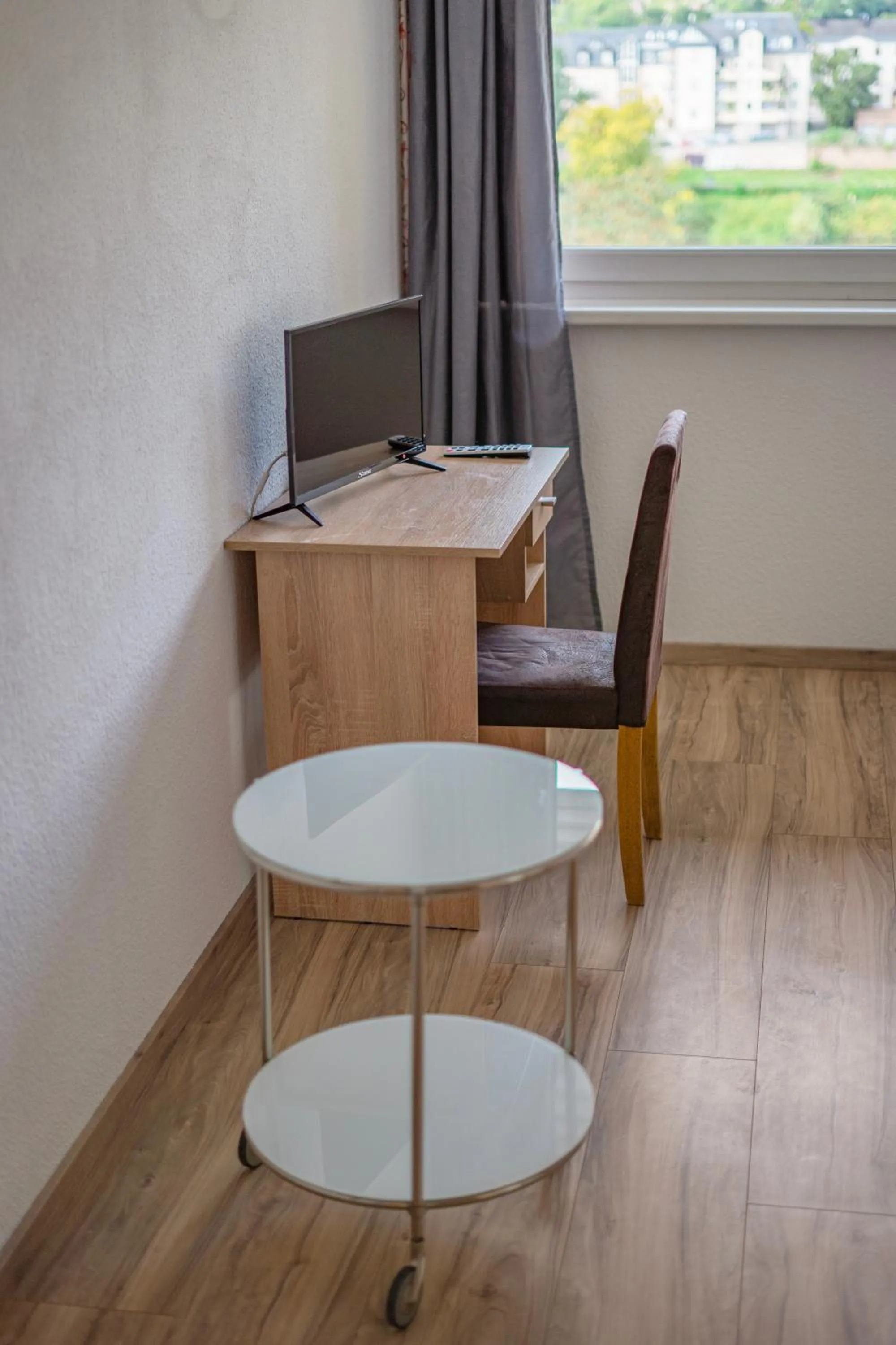 hair dresser in Self-Check-In Hotel Constantin