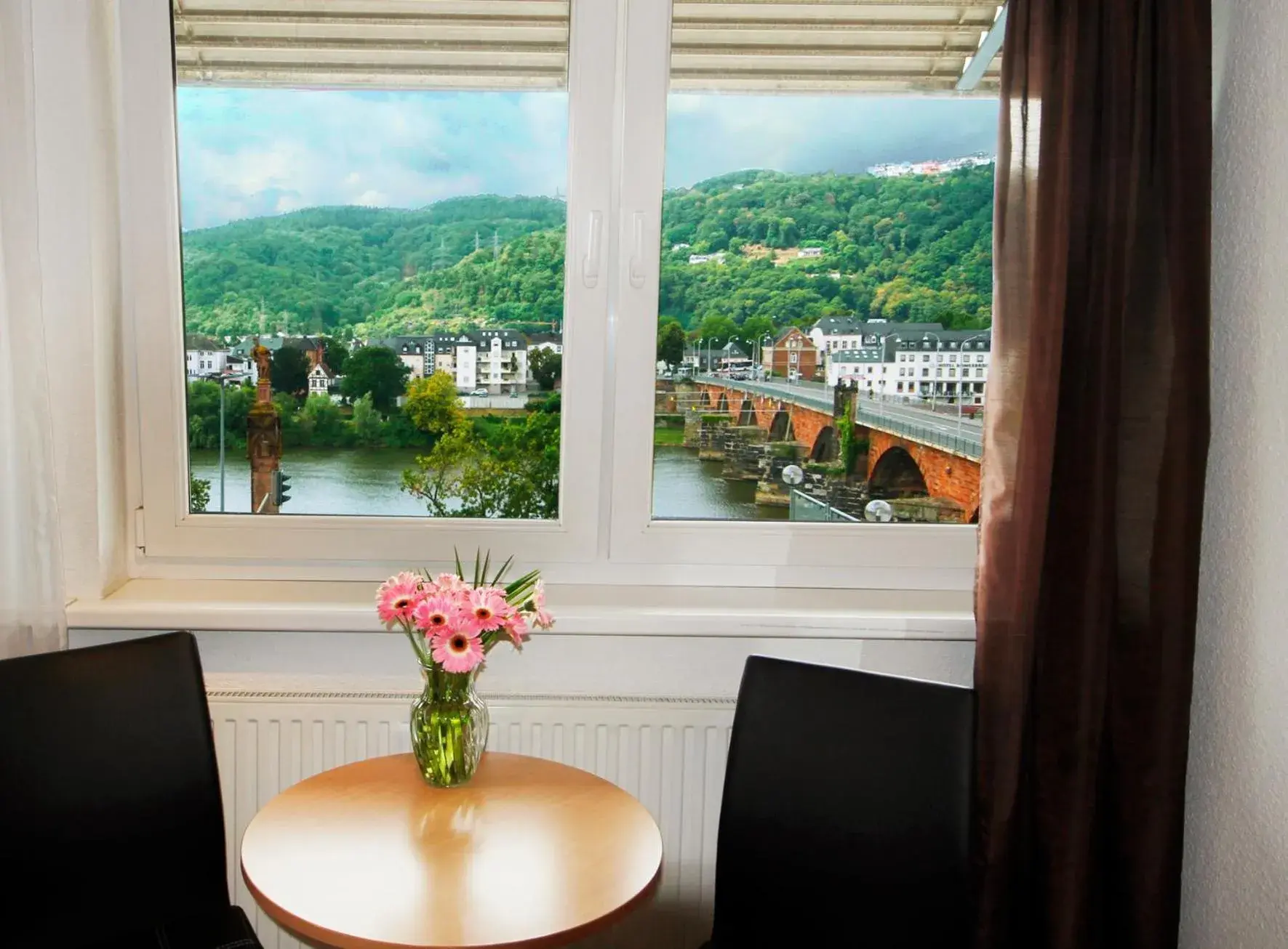 Landmark view in Self-Check-In Hotel Constantin Landmark view in Self-Check-In Hotel Constantin