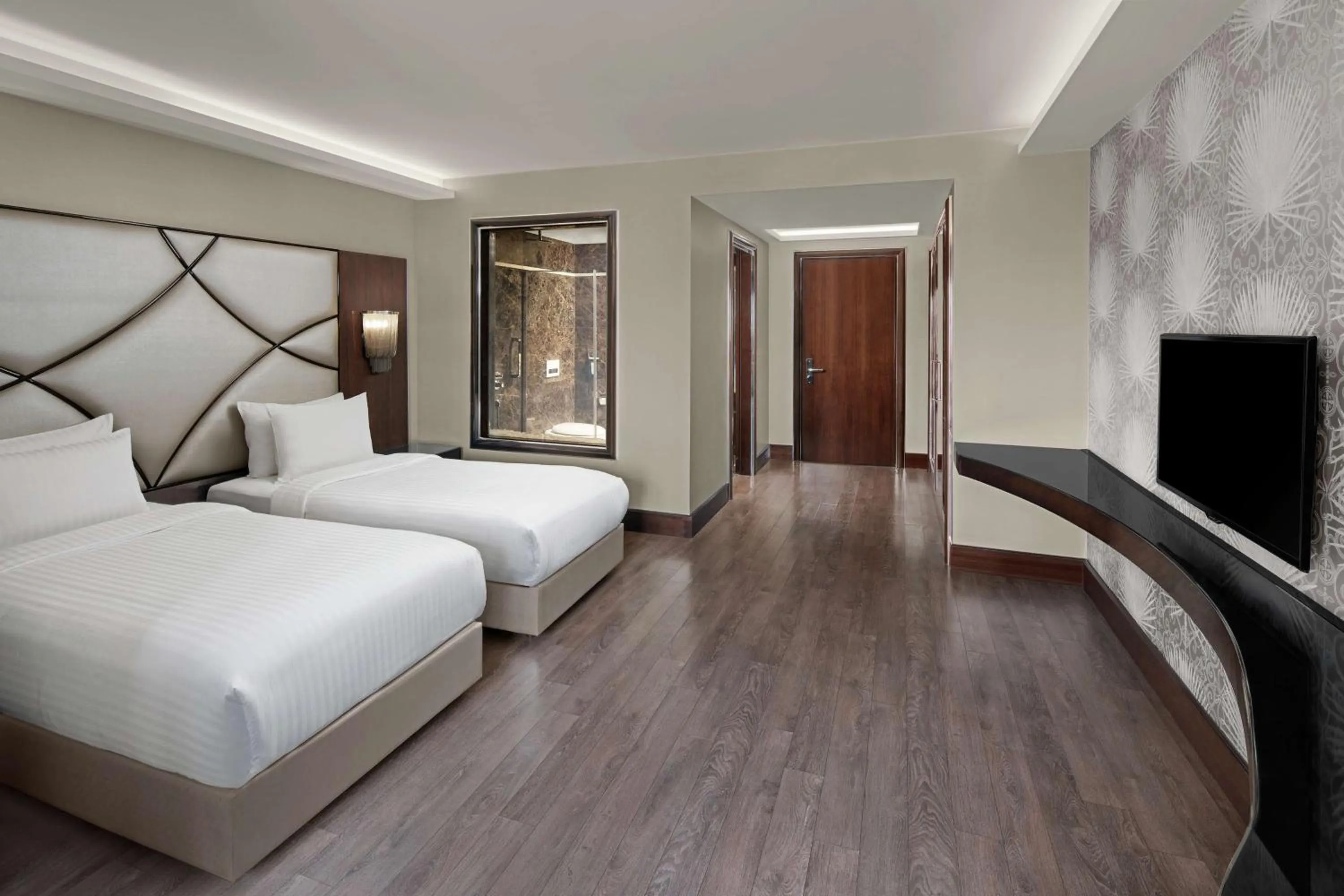 Bedroom, Bed in DoubleTree by Hilton Istanbul Gayrettepe
