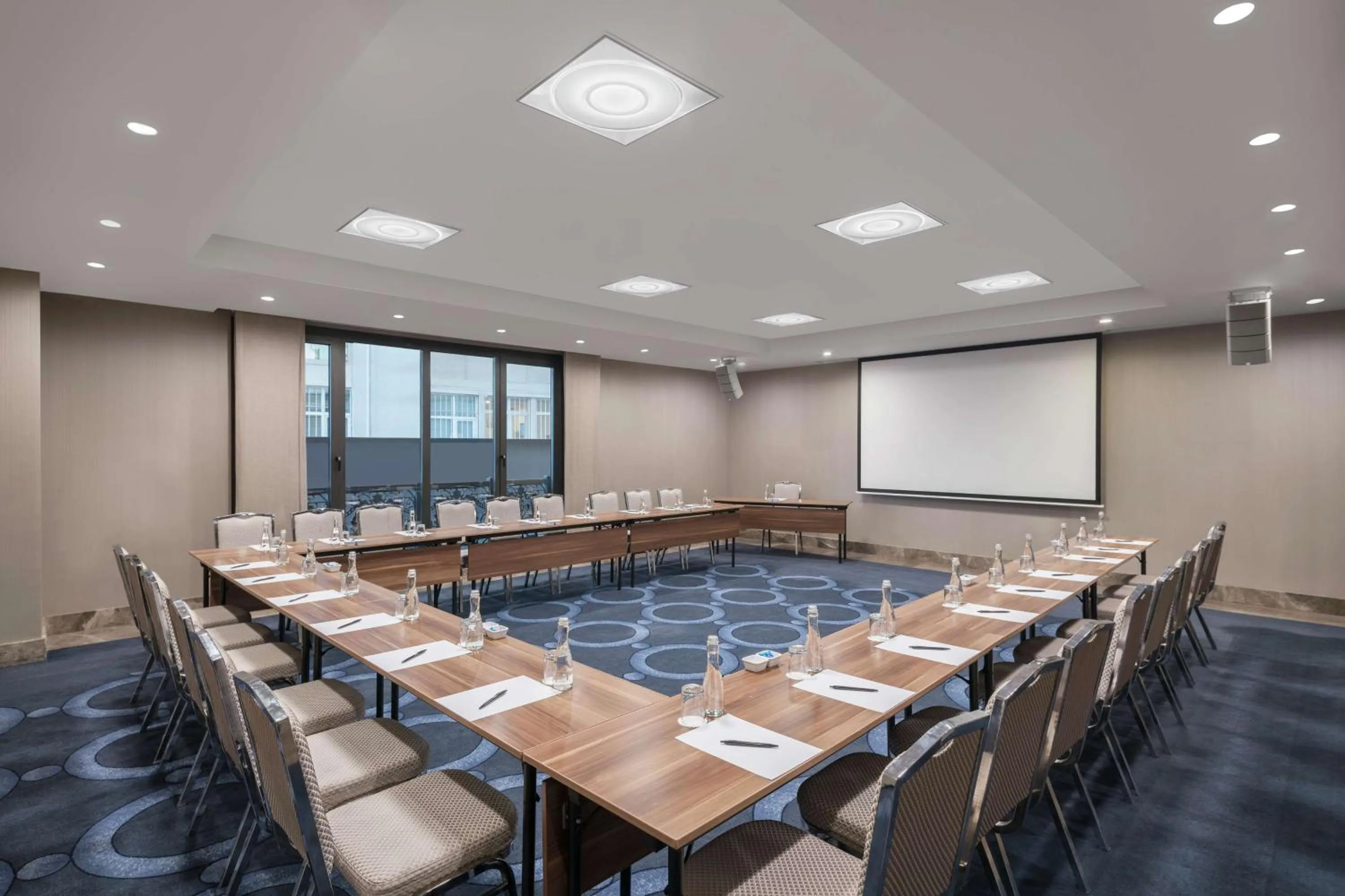 Meeting/conference room in DoubleTree by Hilton Istanbul Gayrettepe