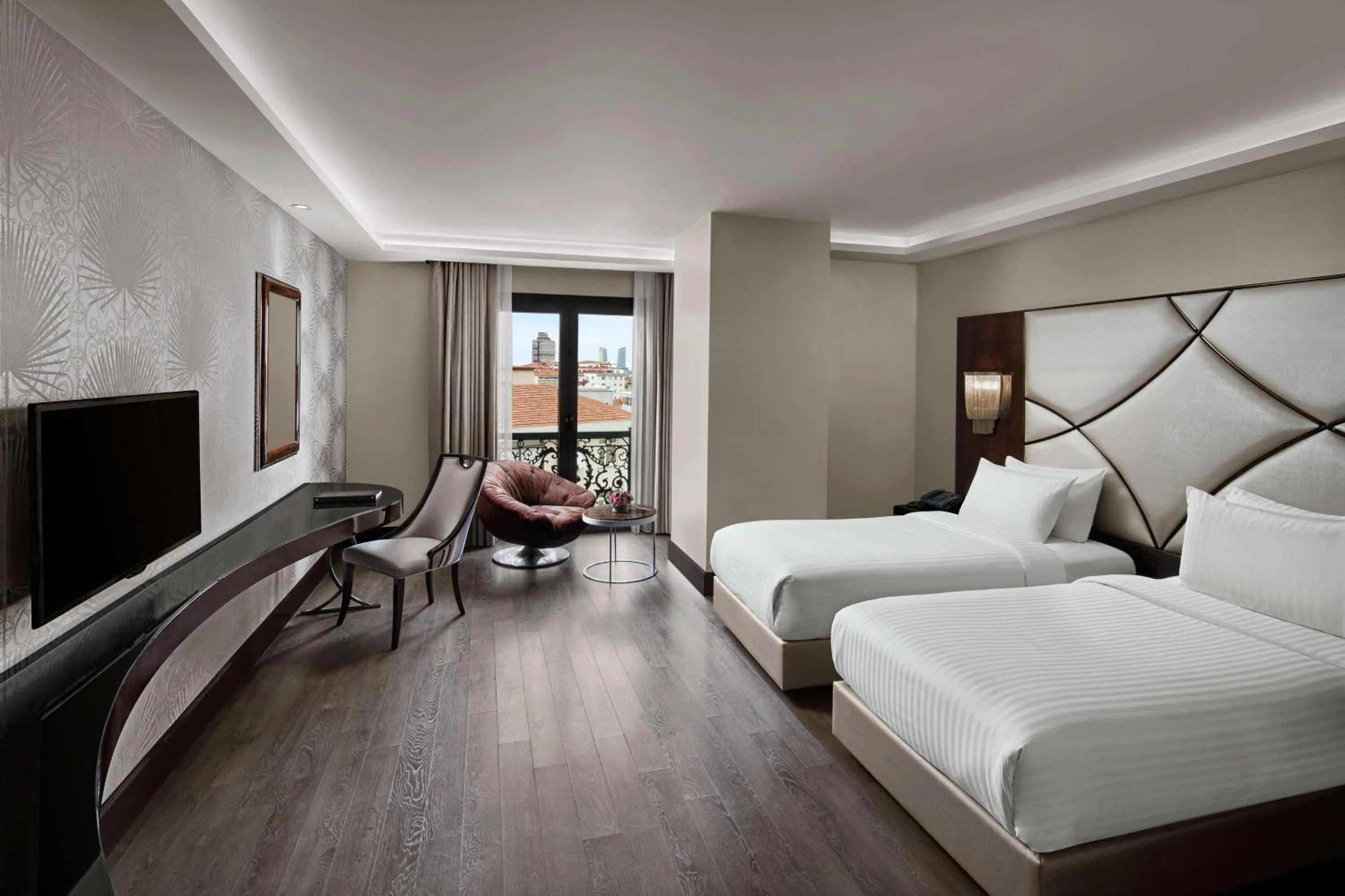 Bedroom, Bed in DoubleTree by Hilton Istanbul Gayrettepe