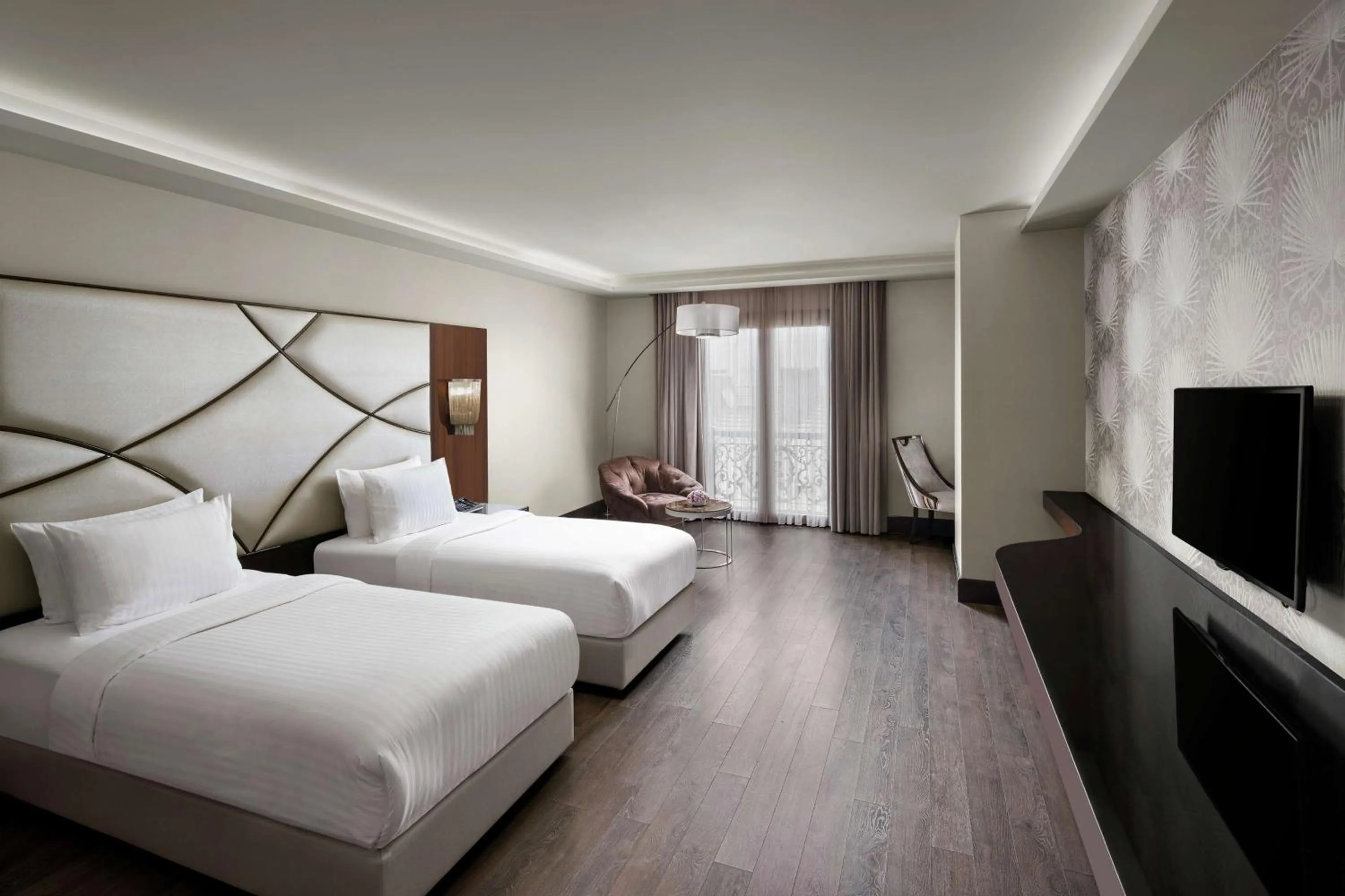 Bedroom, Bed in DoubleTree by Hilton Istanbul Gayrettepe