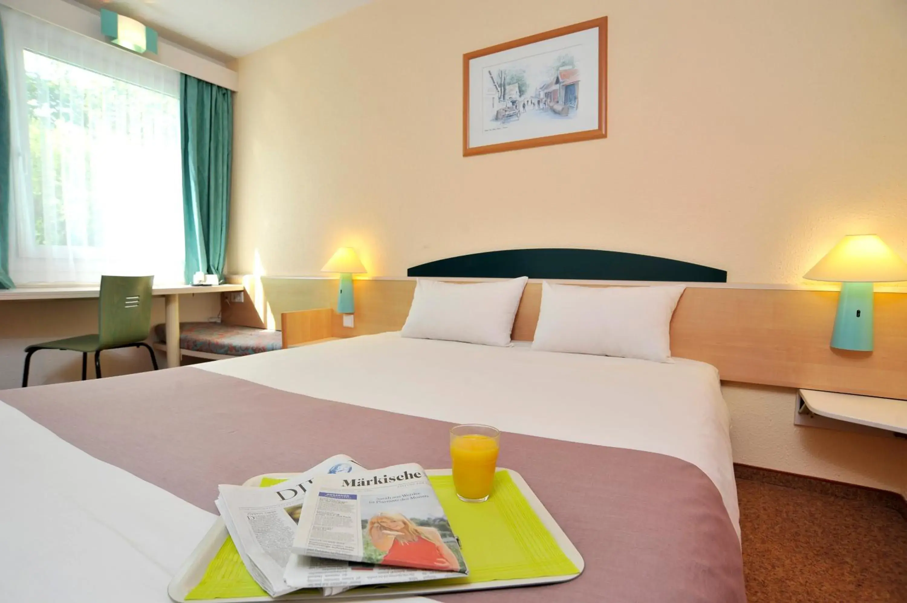 Bed in Plaza Inn Berlin Süd Ludwigsfelde Bed in Plaza Inn Berlin Süd Ludwigsfelde