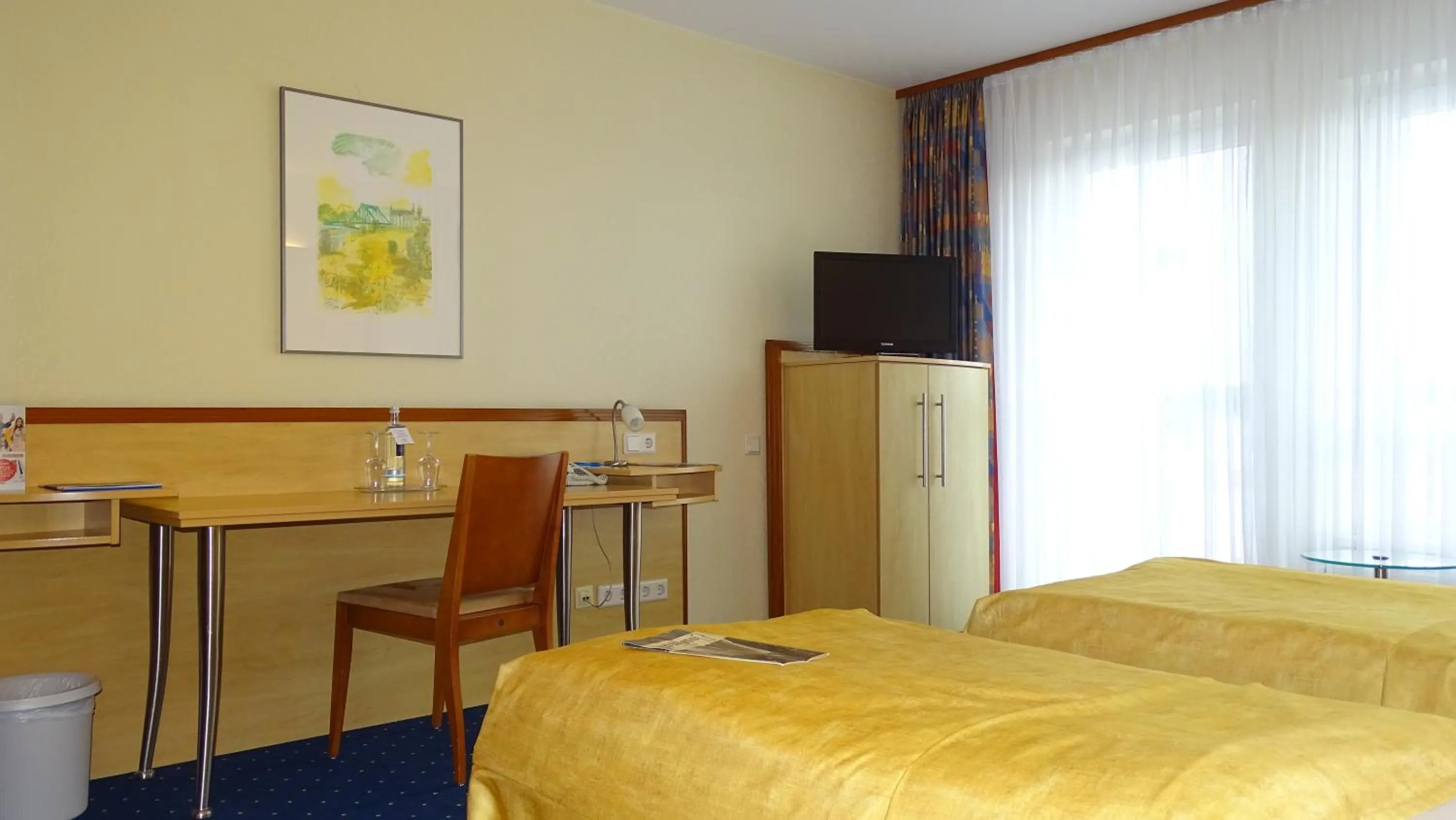 Bed in Hotel Ascot Bristol